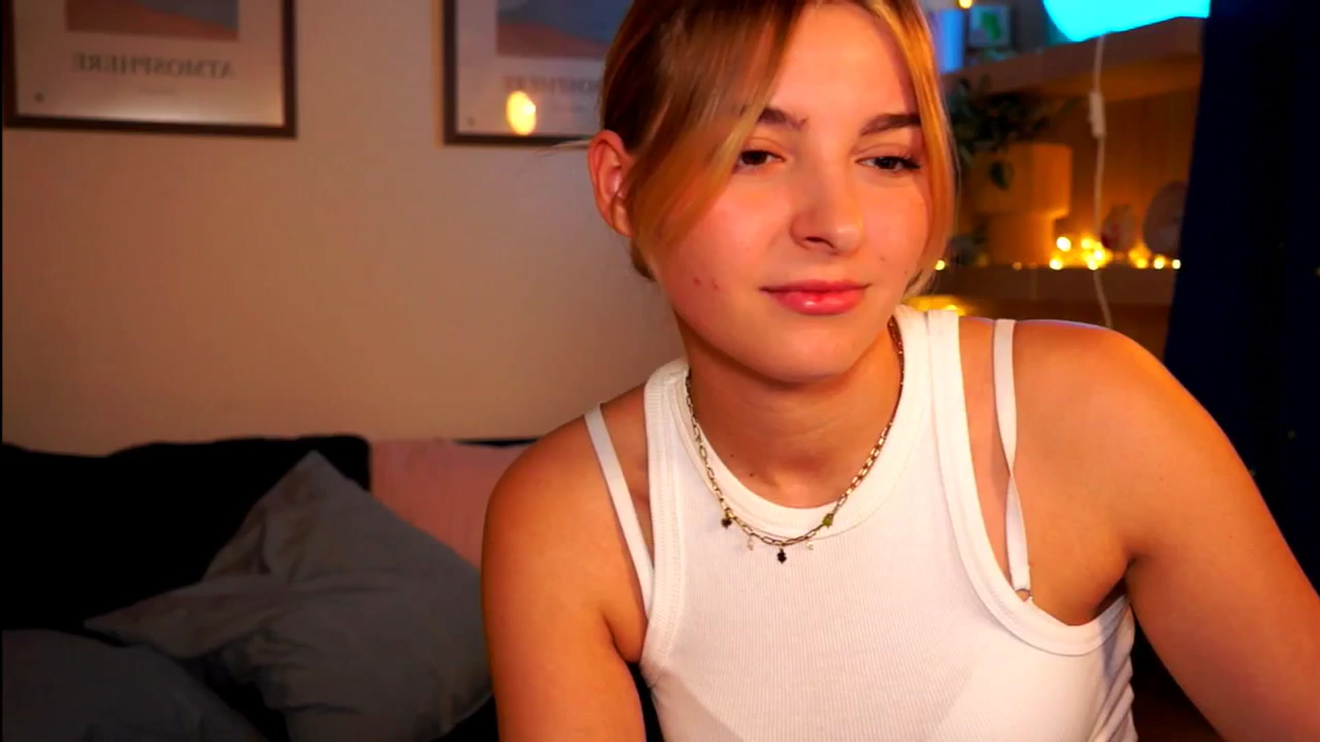 Gallery image thumbnail from Pixie_Pie's myfreecams stream on, 03/31/2026, 16:42 image 20 of 20