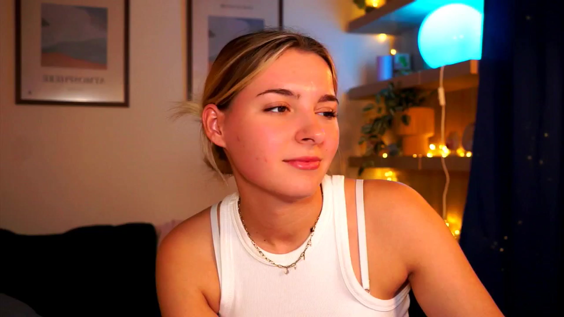 Gallery image thumbnail from Pixie_Pie's myfreecams stream on, 04/01/2026, 19:29 image 10 of 20