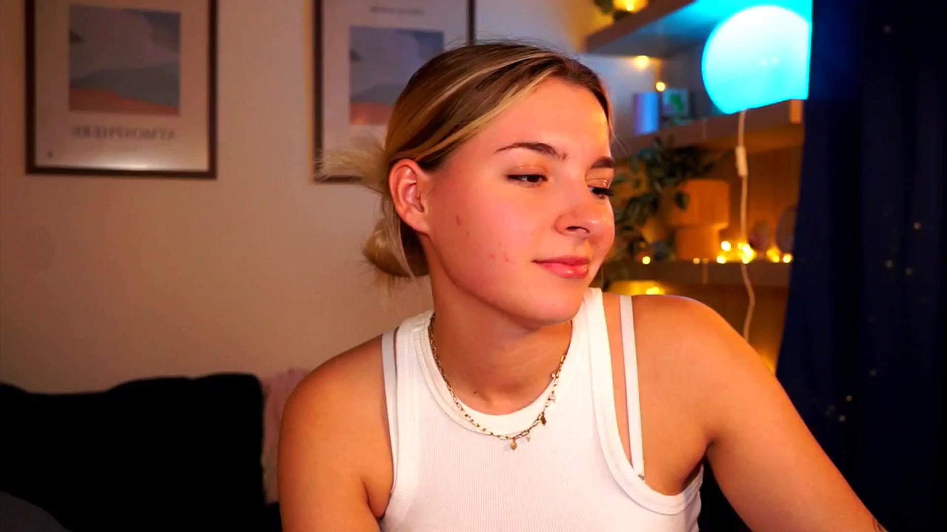 Gallery image thumbnail from Pixie_Pie's myfreecams stream on, 04/01/2026, 19:29 image 8 of 20