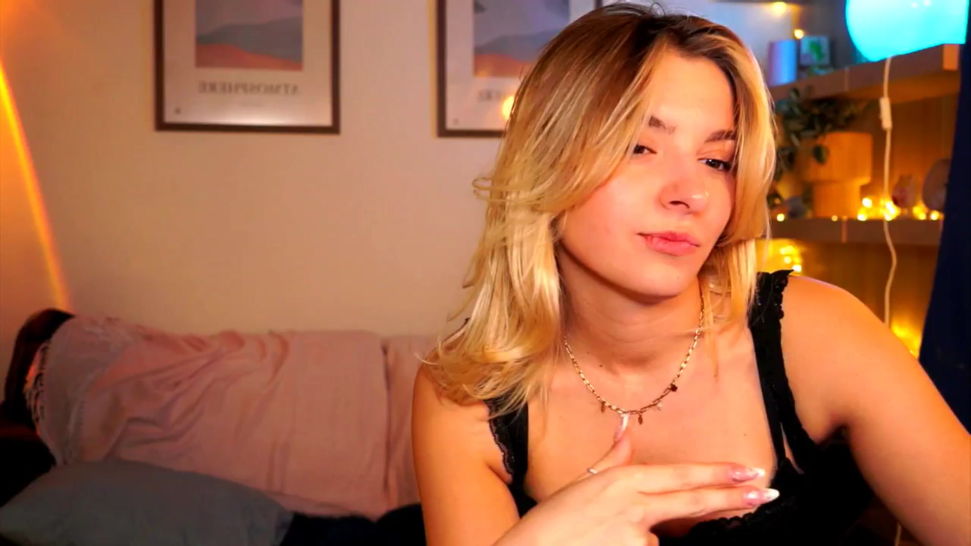 Gallery image thumbnail from Pixie_Pie's myfreecams stream on, 04/02/2026, 19:58 image 20 of 20
