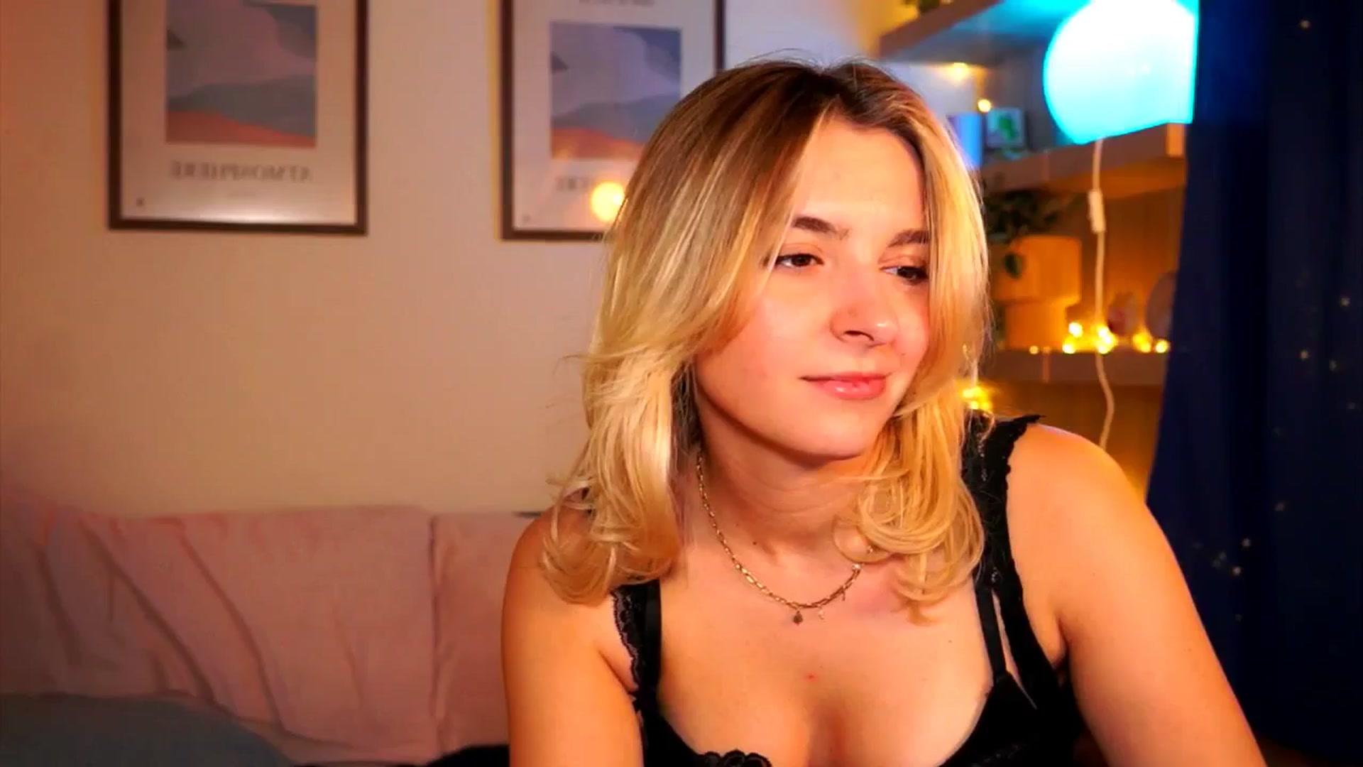 Gallery image thumbnail from Pixie_Pie's myfreecams stream on, 04/02/2026, 19:58 image 12 of 20