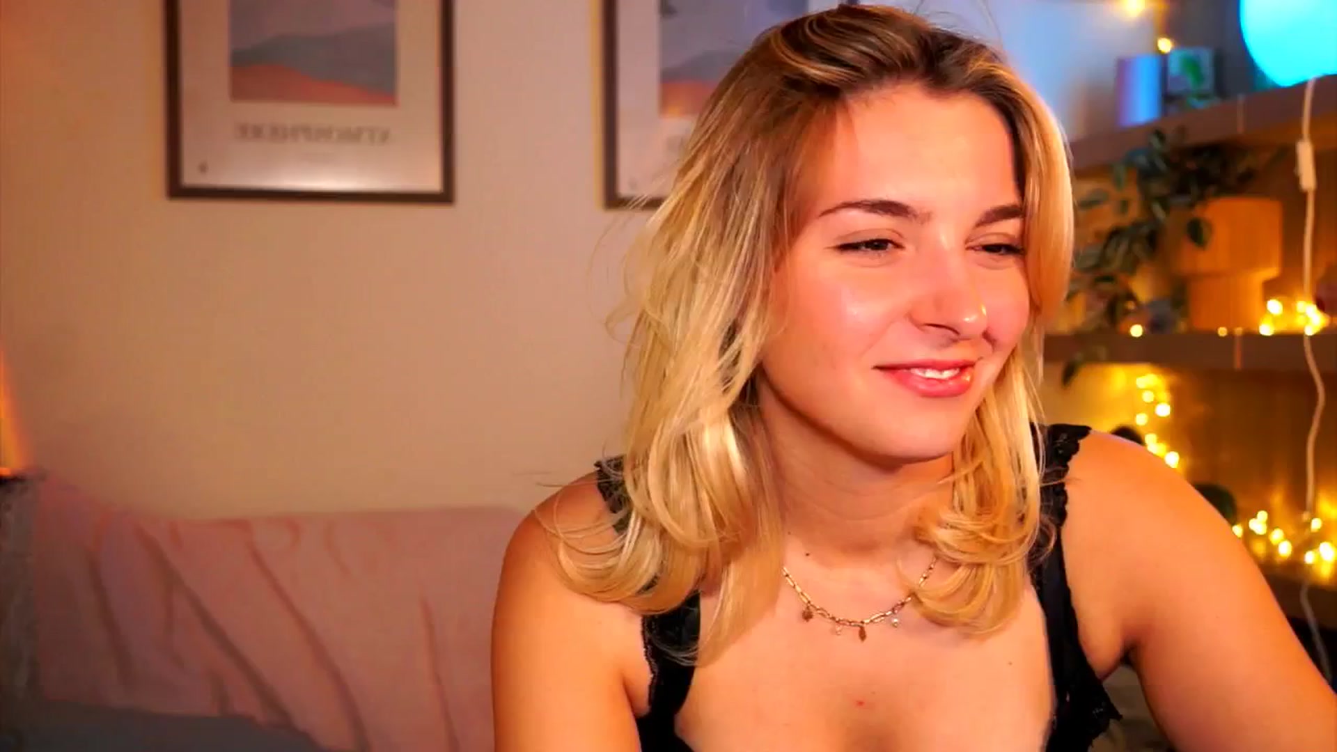 Gallery image thumbnail from Pixie_Pie's myfreecams stream on, 04/02/2026, 19:58 image 4 of 20
