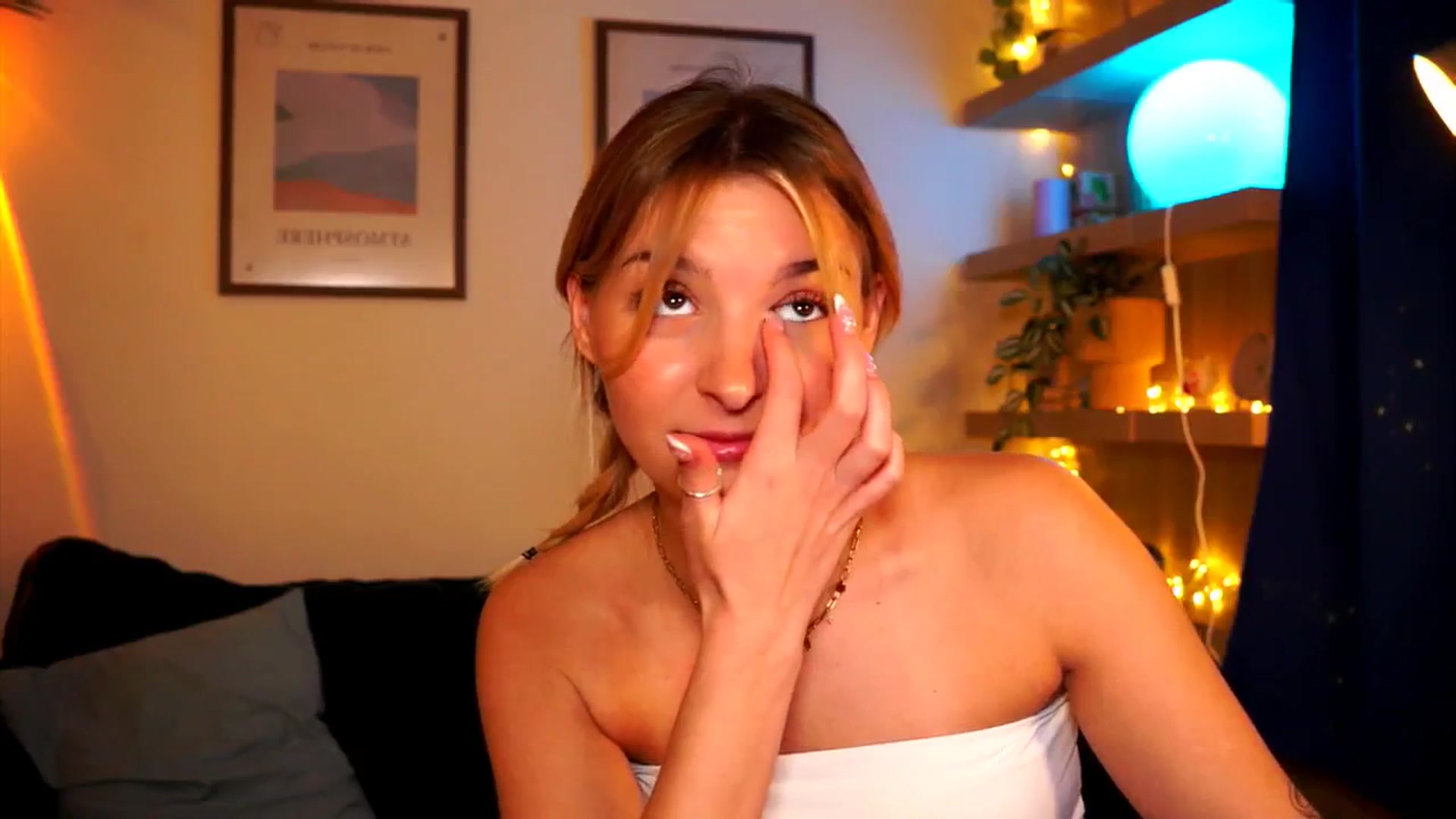Gallery image thumbnail from Pixie_Pie's myfreecams stream on, 04/06/2026, 11:57 image 6 of 20