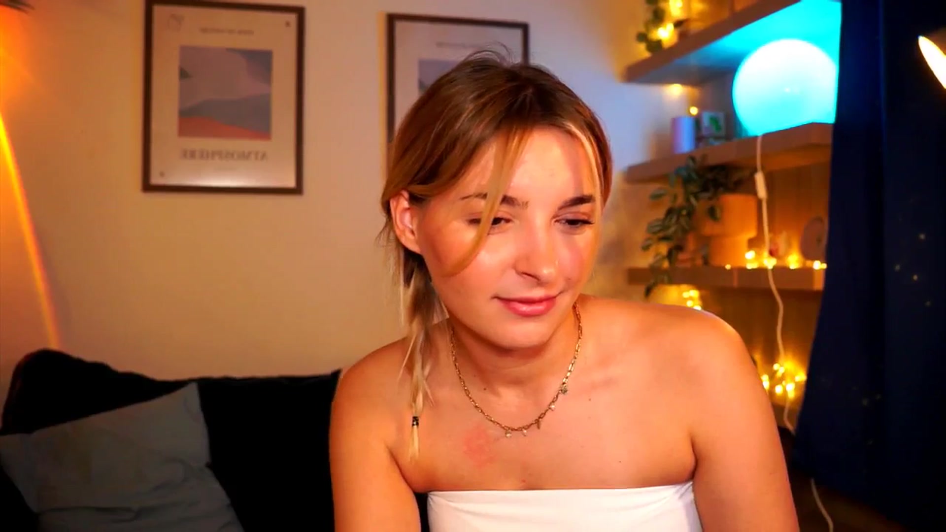 Gallery image thumbnail from Pixie_Pie's myfreecams stream on, 04/06/2026, 11:57 image 7 of 20