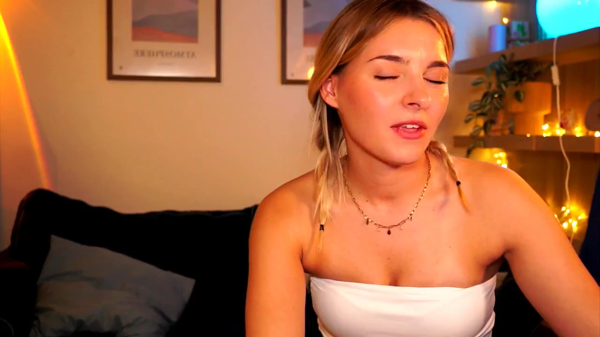 Gallery image thumbnail from Pixie_Pie's myfreecams stream on, 04/06/2026, 13:41 image 19 of 20