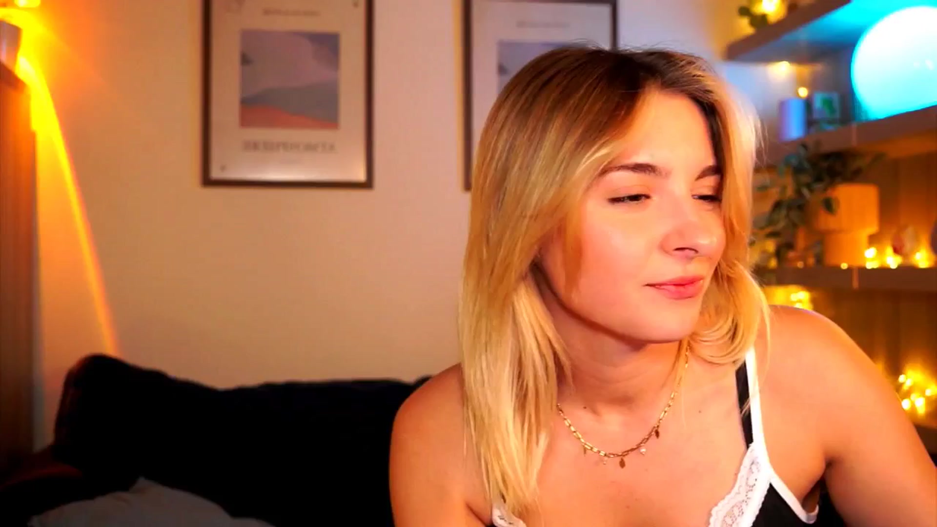 Gallery image thumbnail from Pixie_Pie's myfreecams stream on, 04/08/2026, 18:24 image 5 of 20