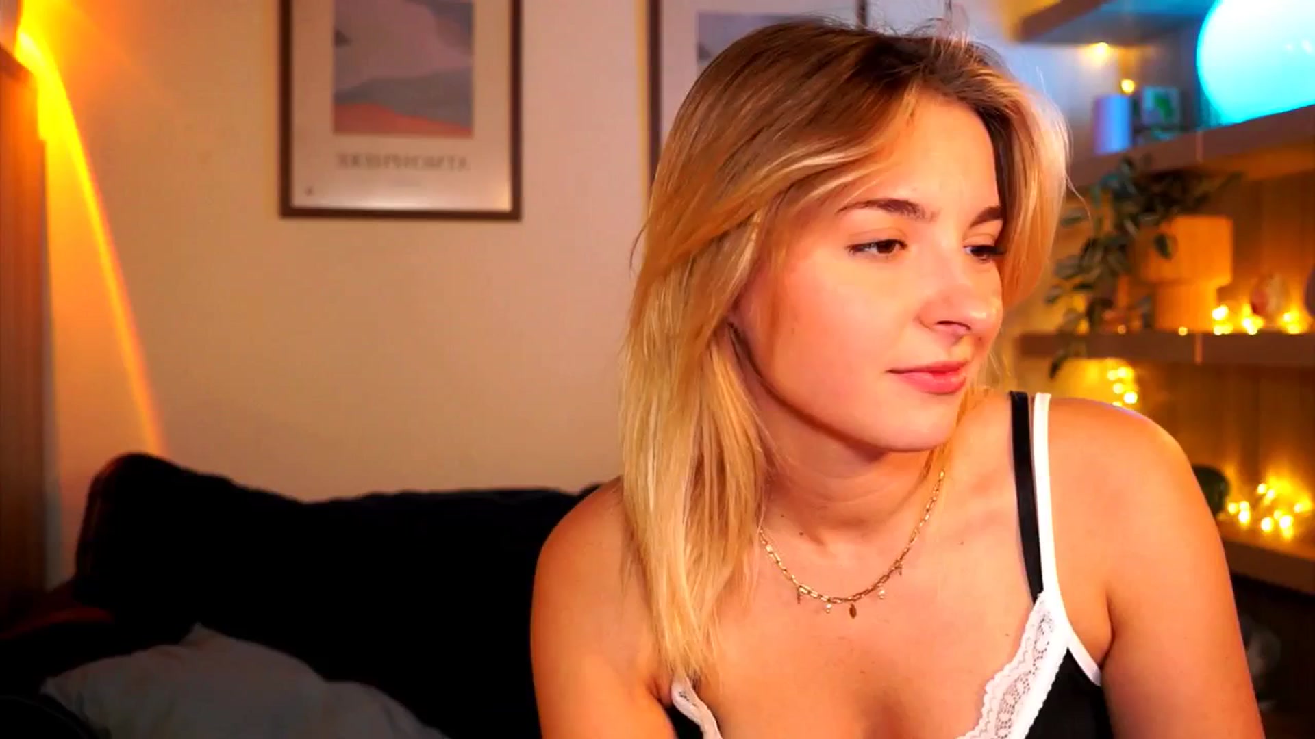 Gallery image thumbnail from Pixie_Pie's myfreecams stream on, 04/08/2026, 18:24 image 9 of 20