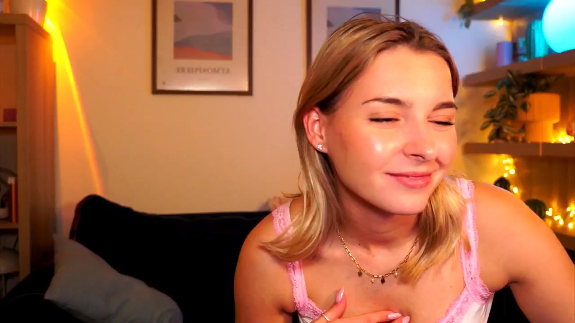 Gallery image thumbnail from Pixie_Pie's myfreecams stream on, 04/11/2026, 14:44 image 20 of 20
