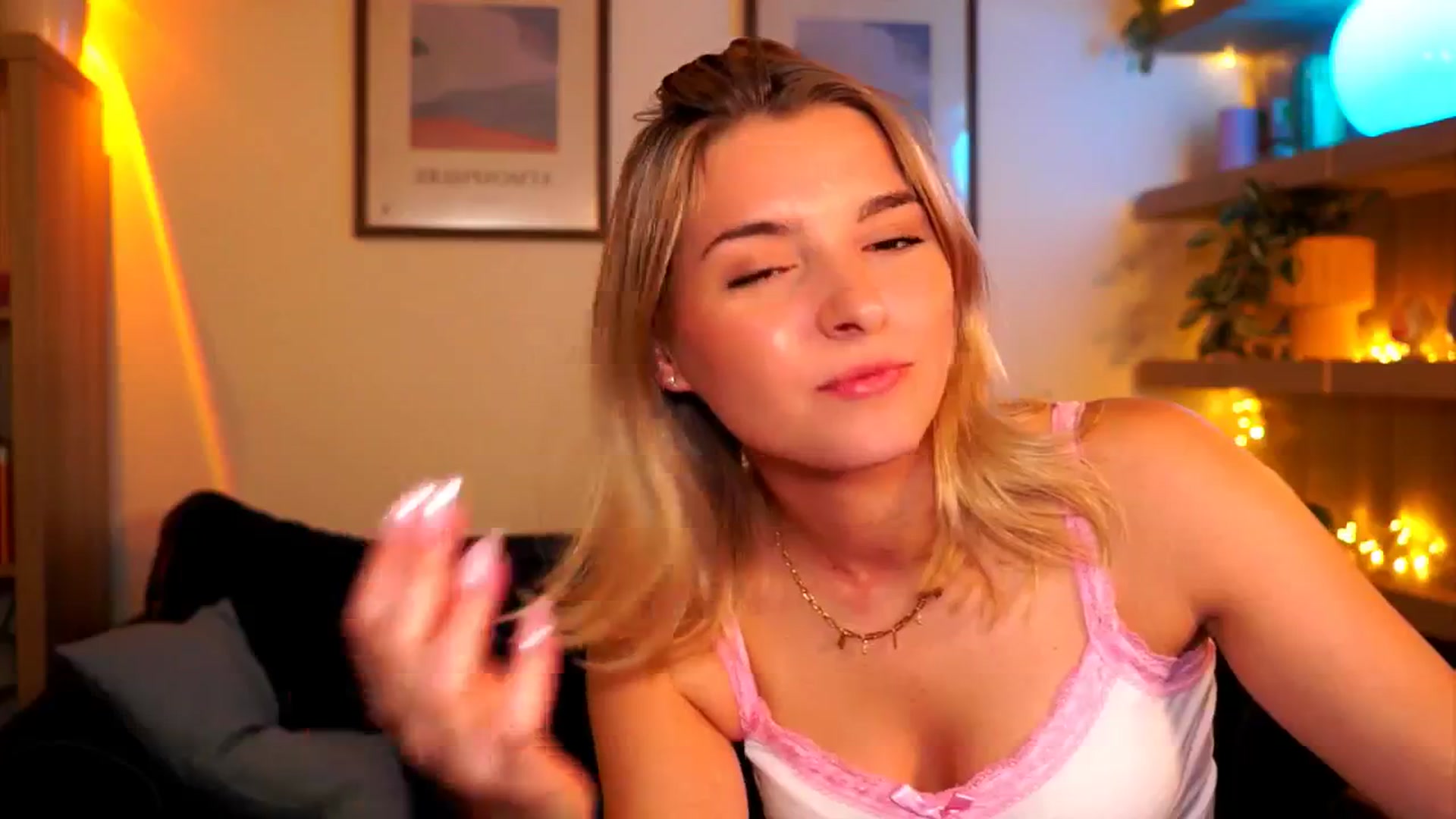Gallery image thumbnail from Pixie_Pie's myfreecams stream on, 04/11/2026, 14:44 image 14 of 20