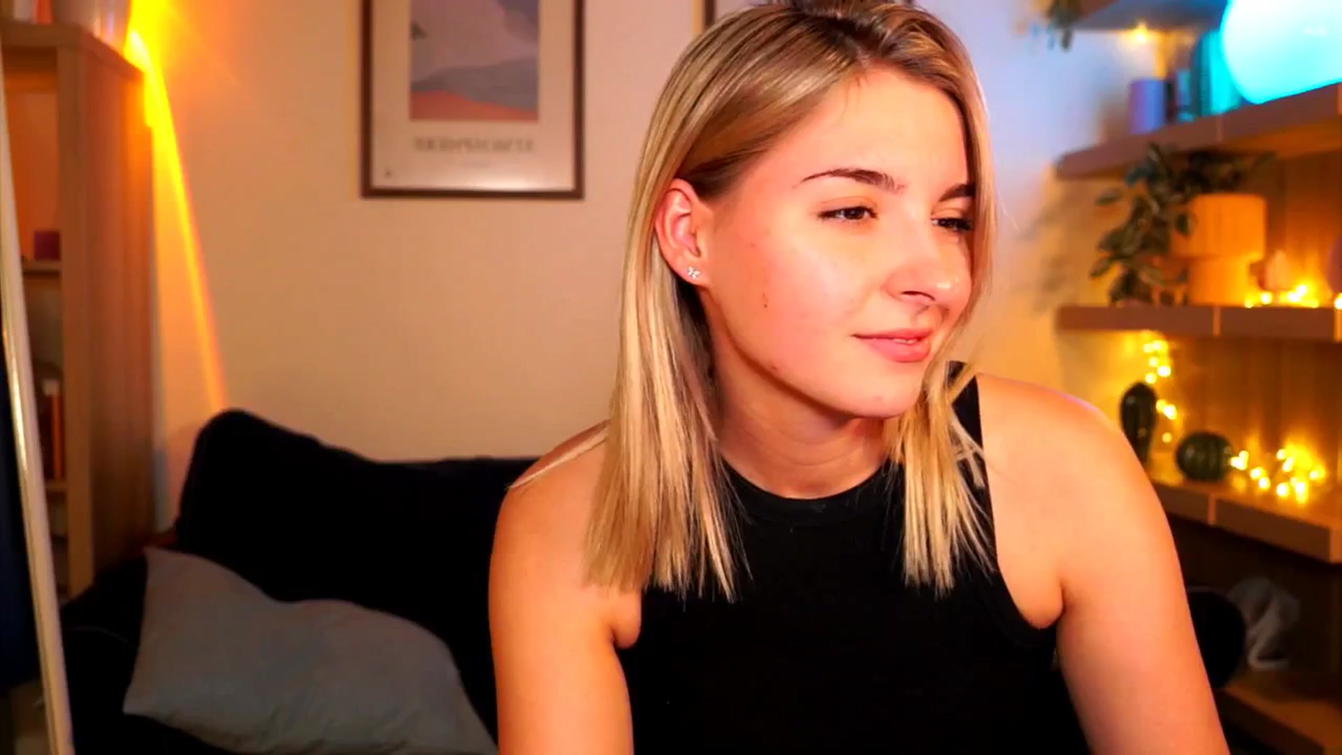 Gallery image thumbnail from Pixie_Pie's myfreecams stream on, 04/14/2026, 17:48 image 18 of 20