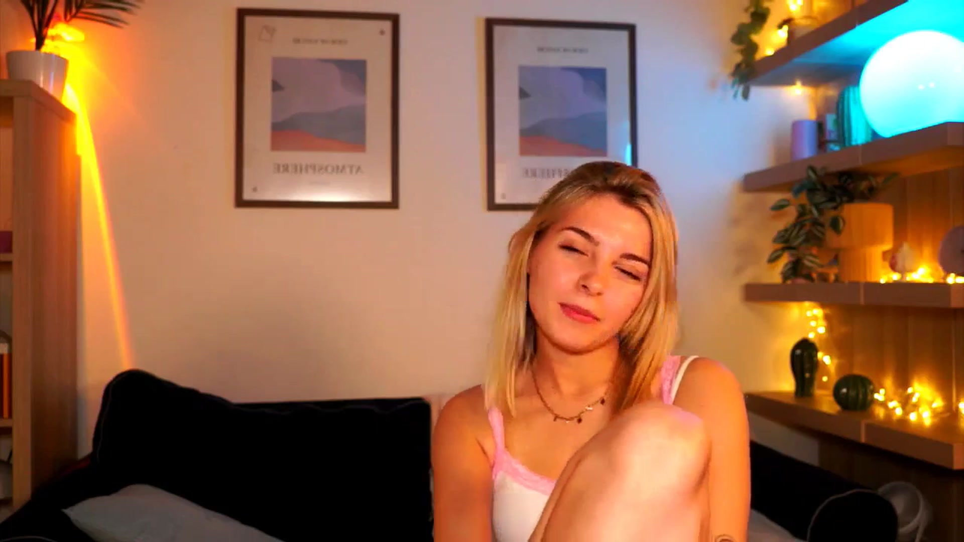 Gallery image thumbnail from Pixie_Pie's myfreecams stream on, 04/17/2026, 17:05 image 15 of 20