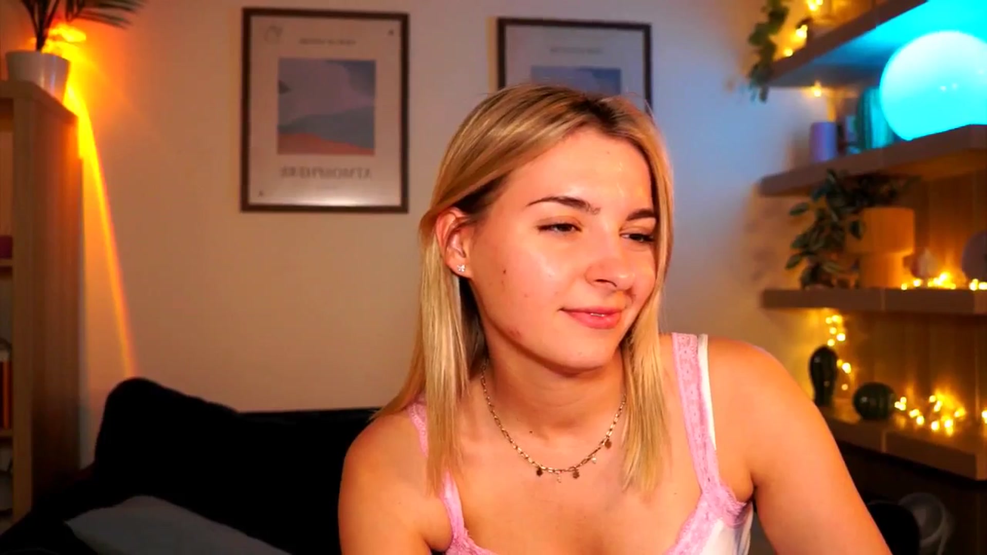 Gallery image thumbnail from Pixie_Pie's myfreecams stream on, 04/17/2026, 17:05 image 13 of 20