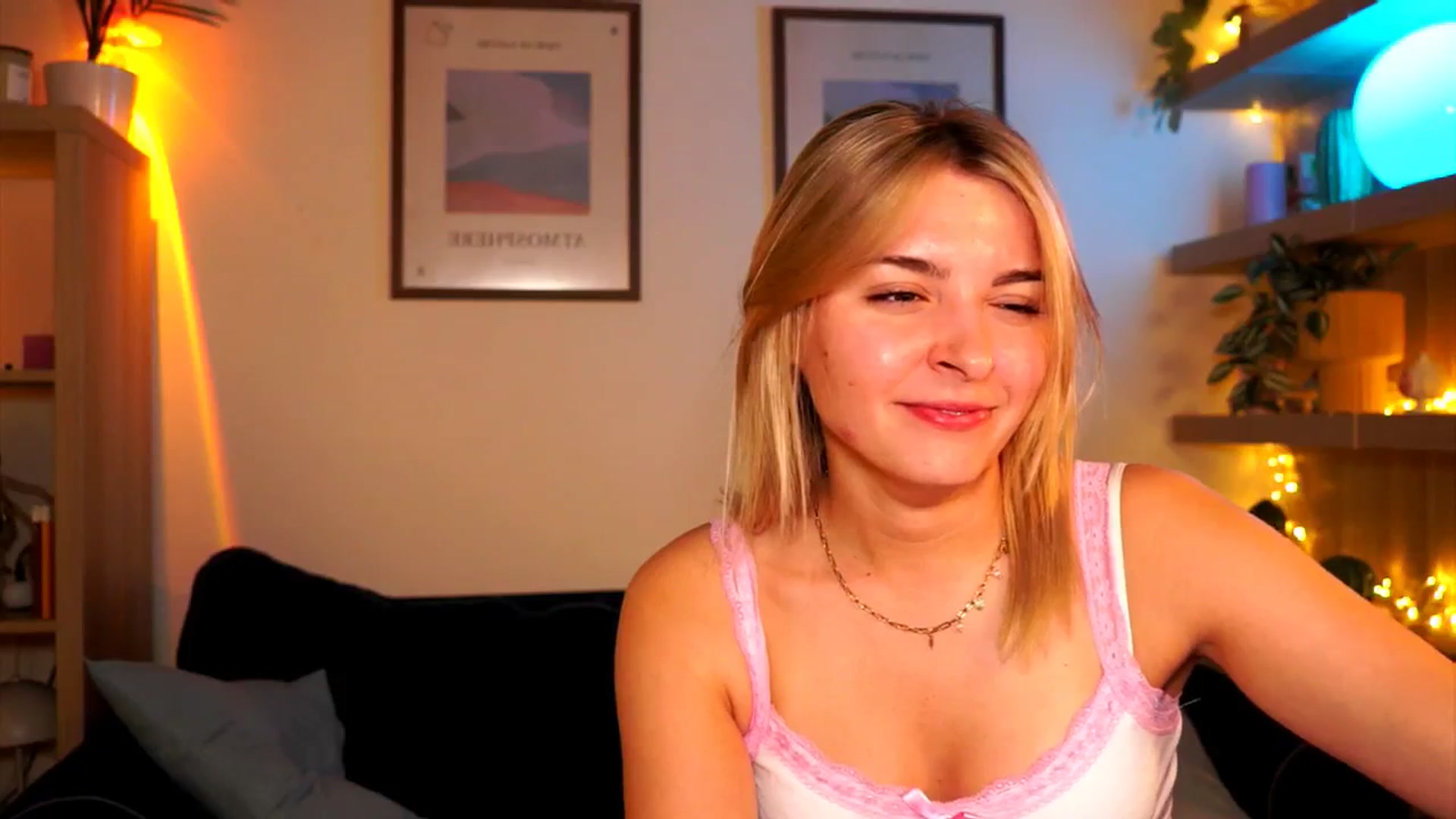 Gallery image thumbnail from Pixie_Pie's myfreecams stream on, 04/17/2026, 17:05 image 5 of 20