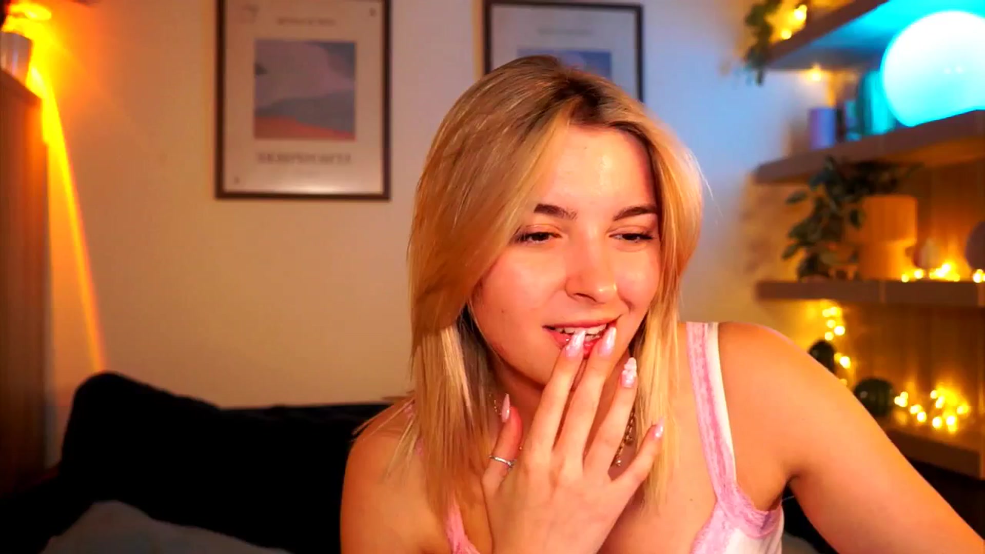 Gallery image thumbnail from Pixie_Pie's myfreecams stream on, 04/17/2026, 18:40 image 5 of 20