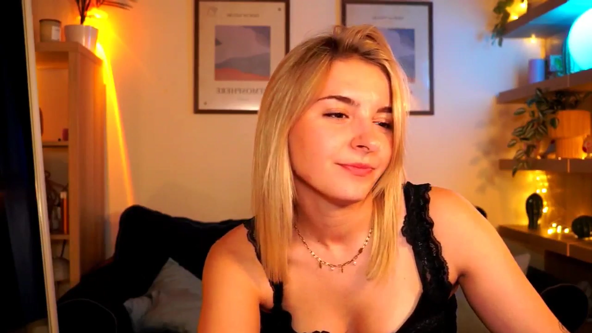 Gallery image thumbnail from Pixie_Pie's myfreecams stream on, 04/19/2026, 17:18 image 20 of 20