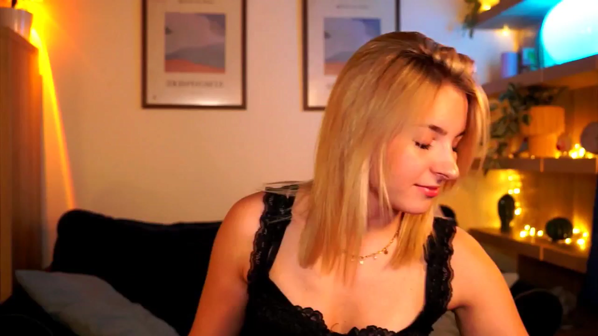 Gallery image thumbnail from Pixie_Pie's myfreecams stream on, 04/19/2026, 17:18 image 1 of 20