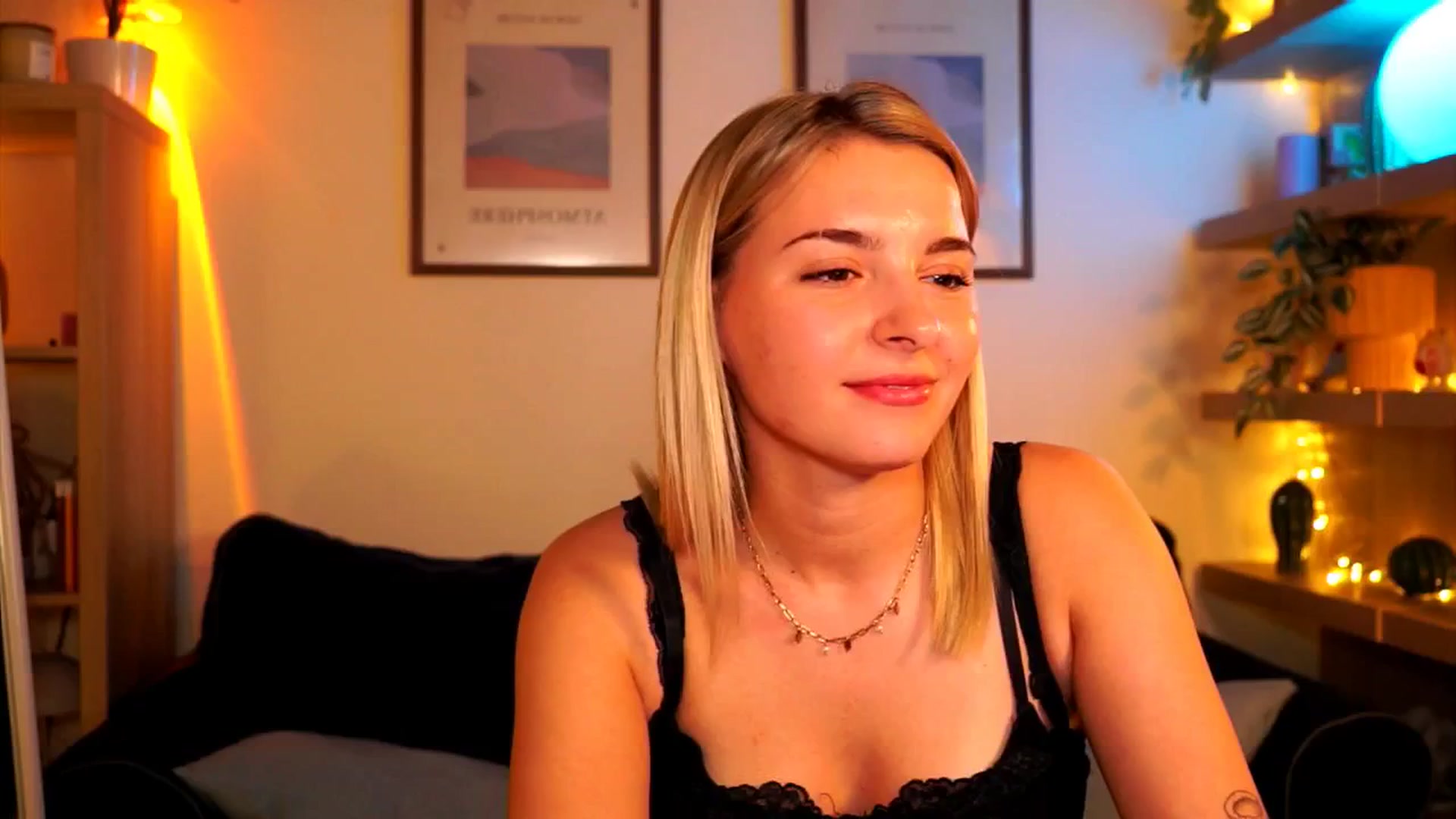 Gallery image thumbnail from Pixie_Pie's myfreecams stream on, 04/19/2026, 19:59 image 8 of 20