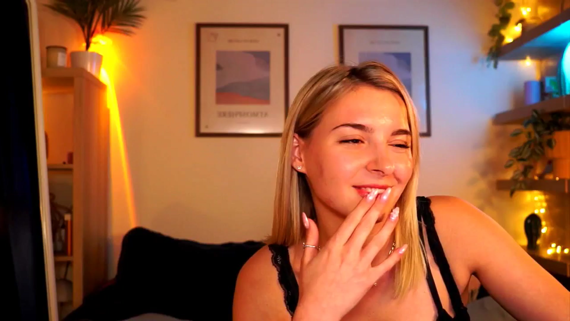 Gallery image thumbnail from Pixie_Pie's myfreecams stream on, 04/19/2026, 19:59 image 19 of 20