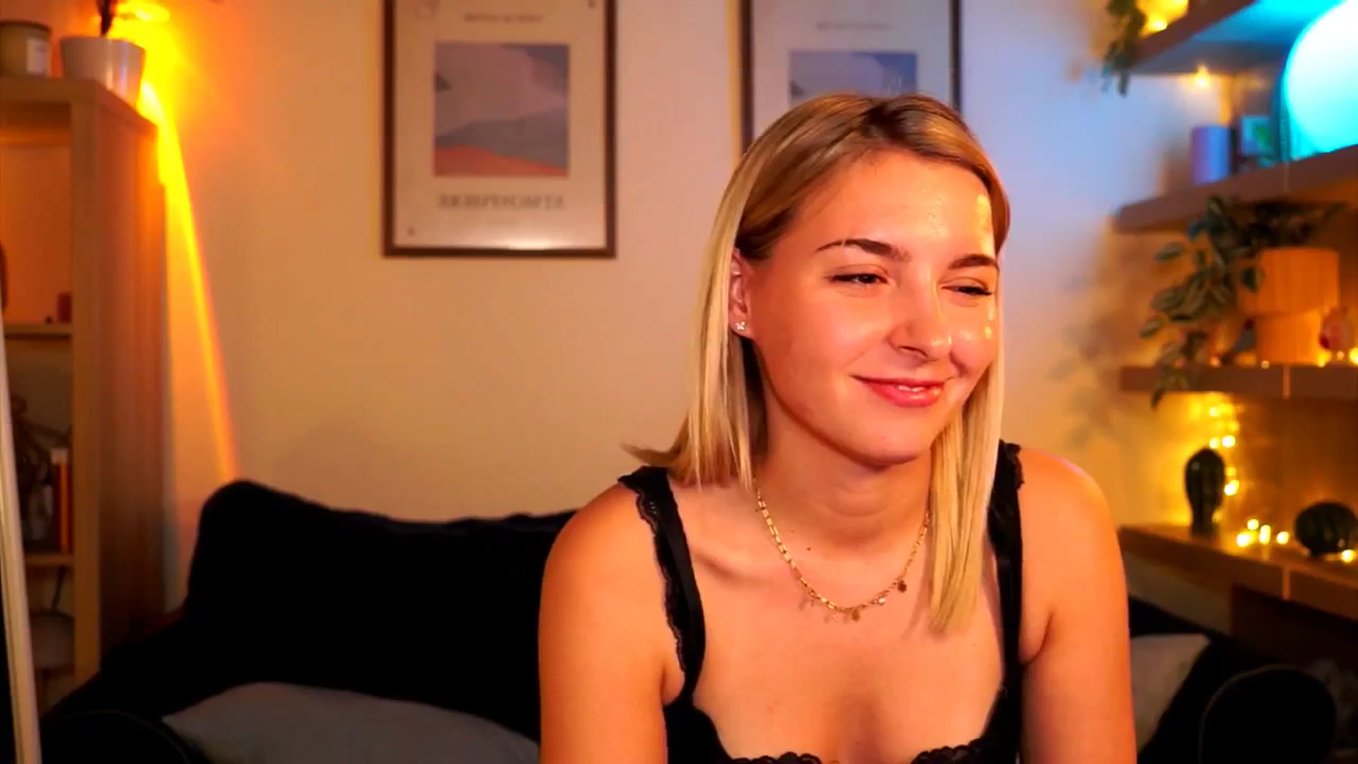 Gallery image thumbnail from Pixie_Pie's myfreecams stream on, 04/19/2026, 19:59 image 17 of 20