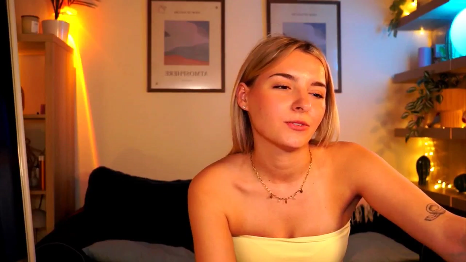 Gallery image thumbnail from Pixie_Pie's myfreecams stream on, 04/20/2026, 11:35 image 20 of 20