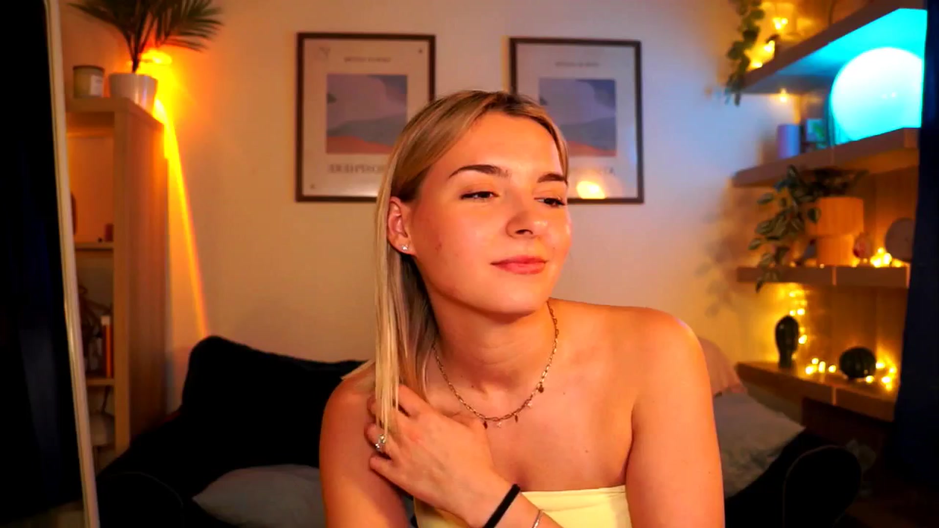Gallery image thumbnail from Pixie_Pie's myfreecams stream on, 04/20/2026, 15:17 image 5 of 20