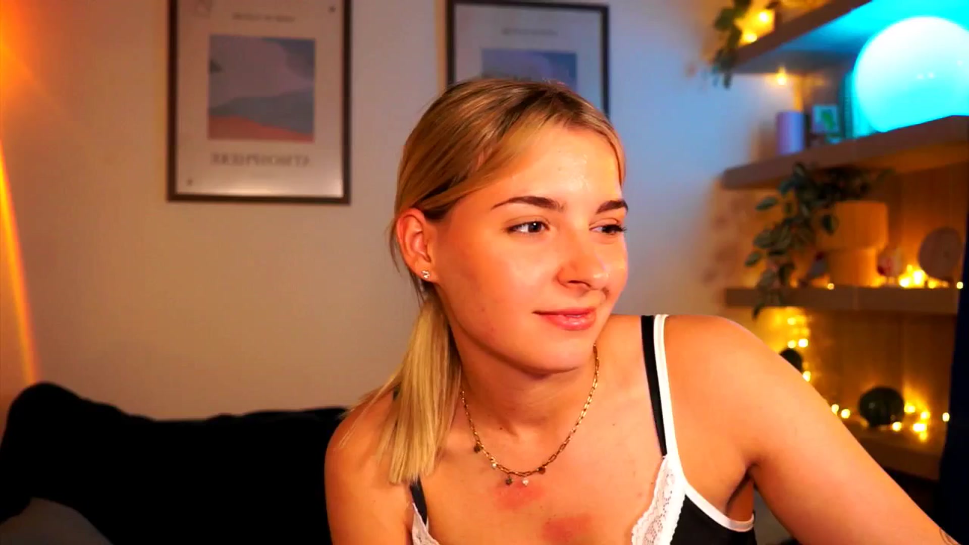 Gallery image thumbnail from Pixie_Pie's myfreecams stream on, 04/23/2026, 16:02 image 5 of 20