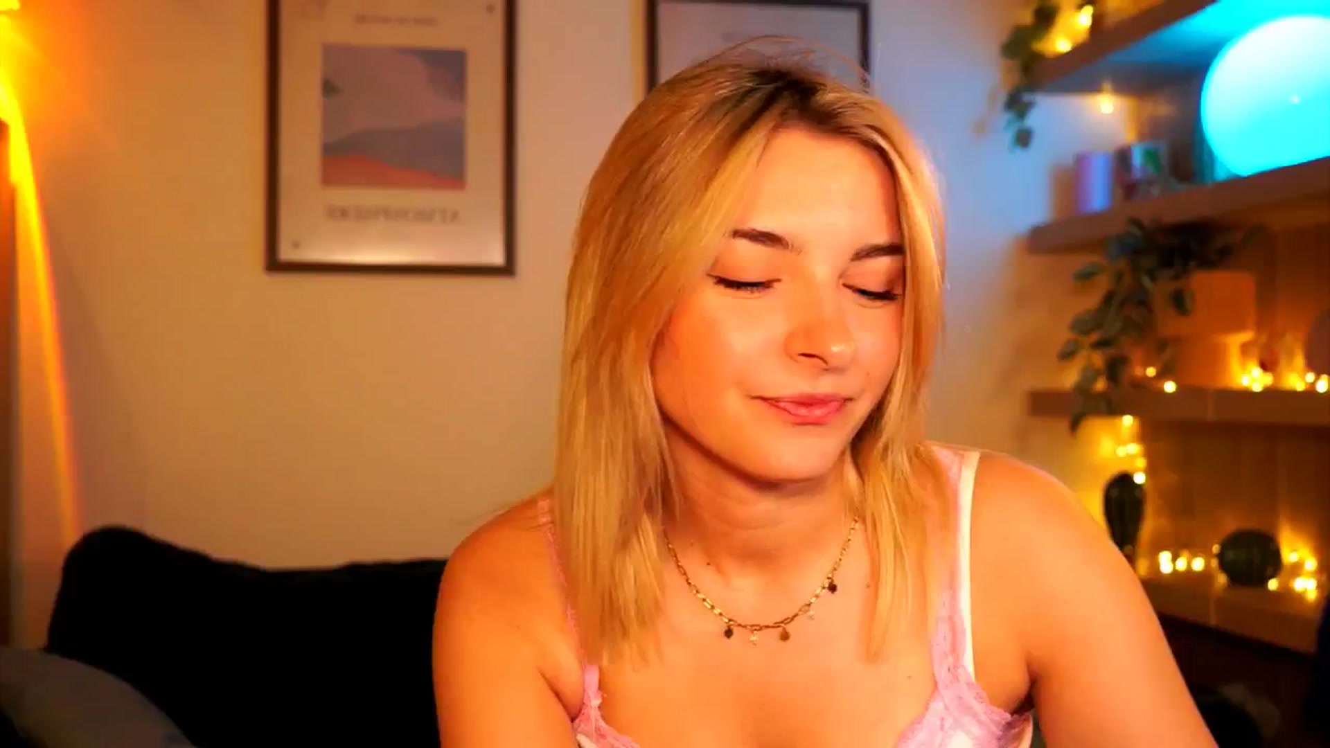 Gallery image thumbnail from Pixie_Pie's myfreecams stream on, 04/26/2026, 13:40 image 2 of 20