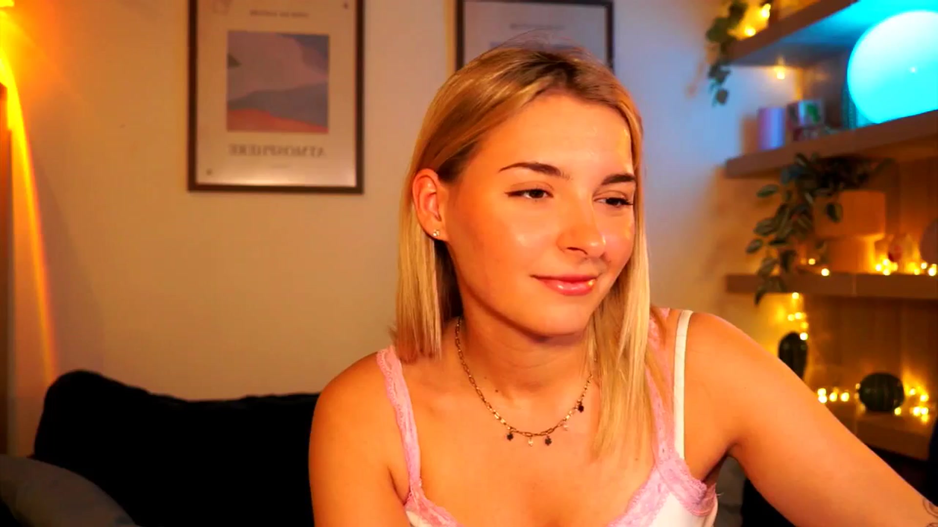 Gallery image thumbnail from Pixie_Pie's myfreecams stream on, 04/26/2026, 13:40 image 9 of 20