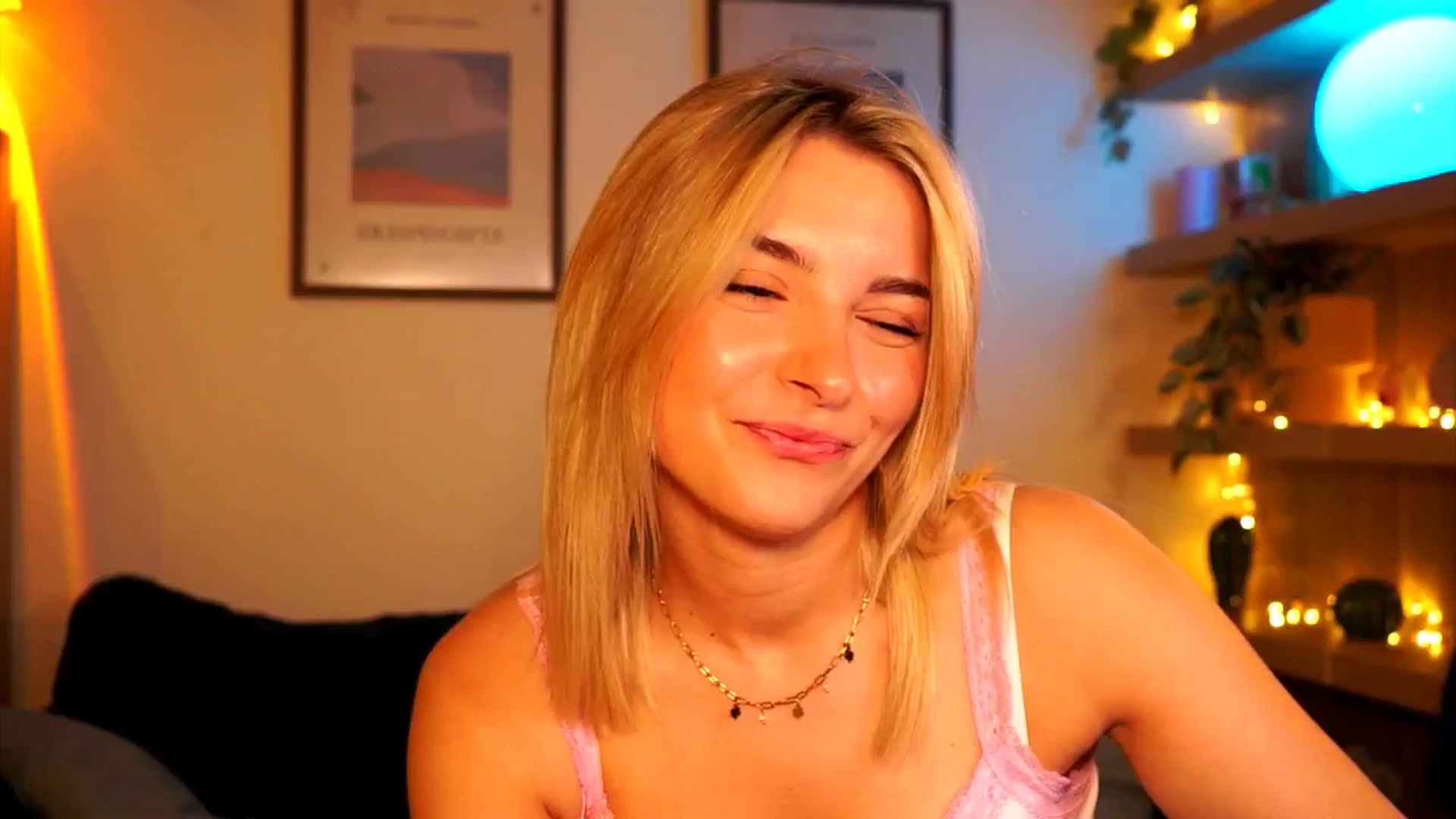 Gallery image thumbnail from Pixie_Pie's myfreecams stream on, 04/26/2026, 13:40 image 6 of 20