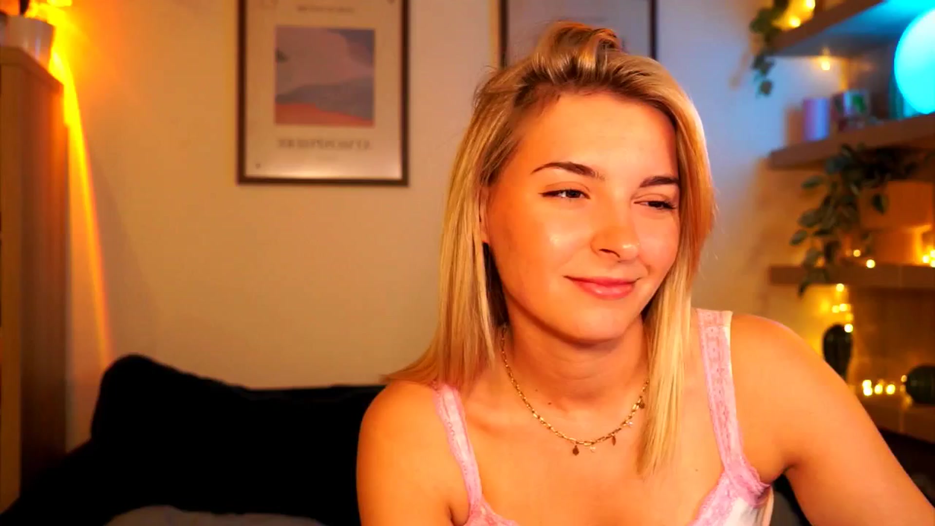 Gallery image thumbnail from Pixie_Pie's myfreecams stream on, 04/26/2026, 16:18 image 7 of 20