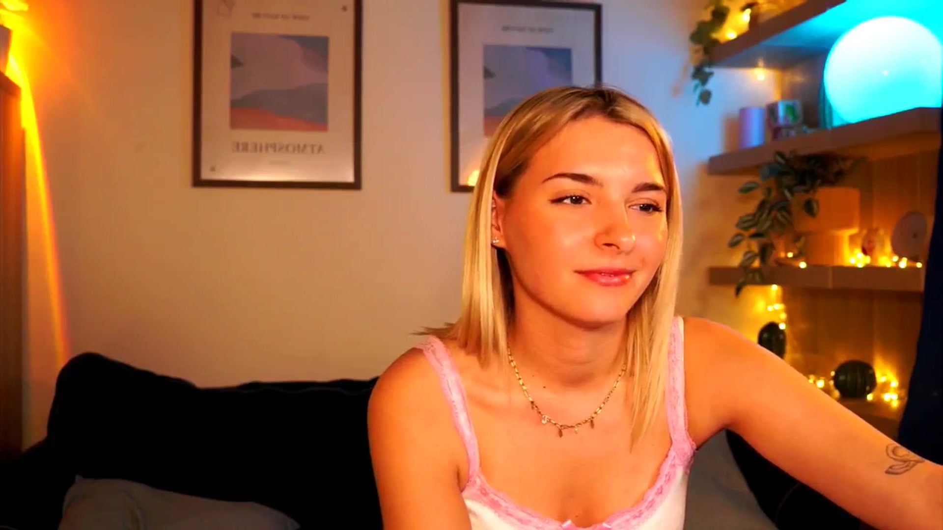 Gallery image thumbnail from Pixie_Pie's myfreecams stream on, 04/26/2026, 17:34 image 6 of 20