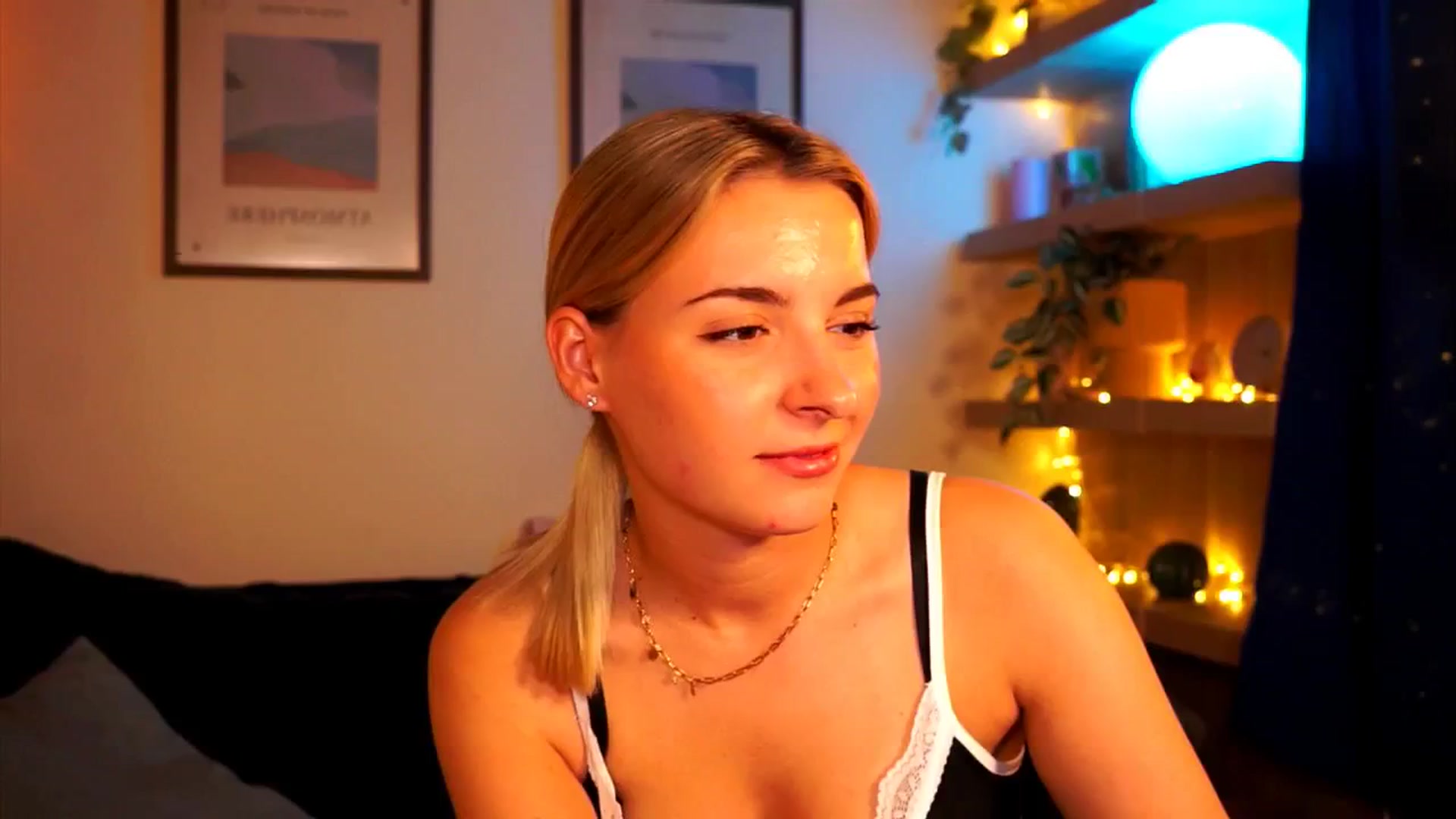 Gallery image thumbnail from Pixie_Pie's myfreecams stream on, 04/27/2026, 17:17 image 3 of 20
