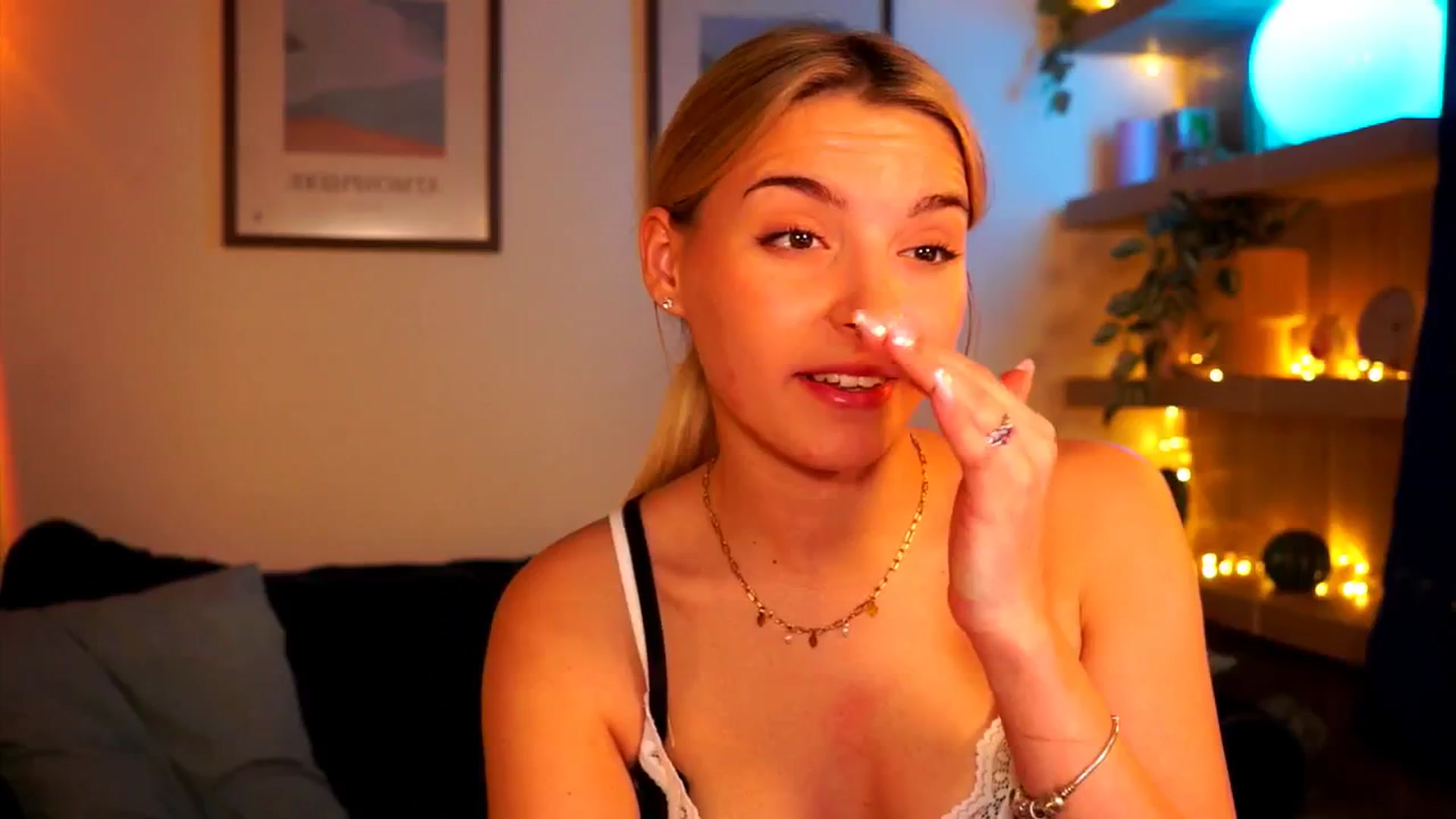 Gallery image thumbnail from Pixie_Pie's myfreecams stream on, 04/27/2026, 18:21 image 17 of 20