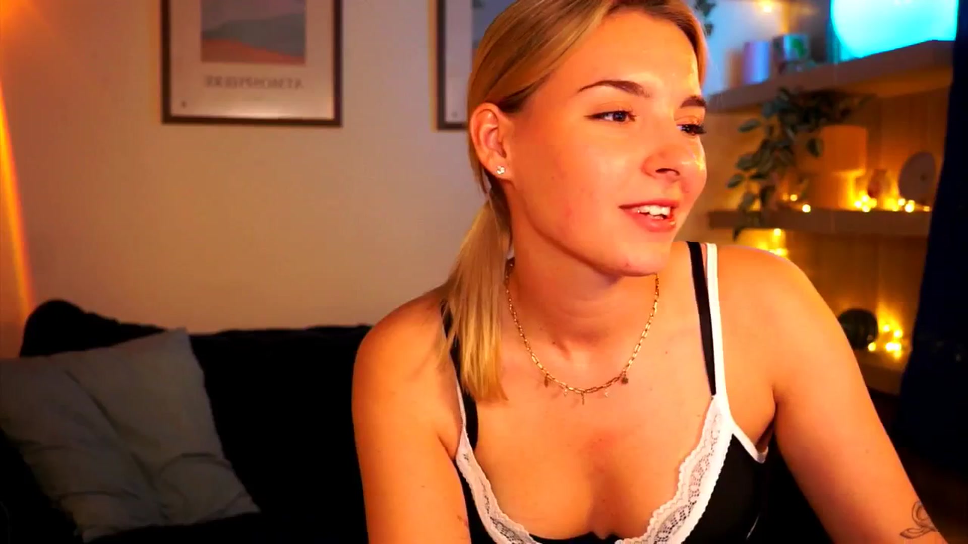 Gallery image thumbnail from Pixie_Pie's myfreecams stream on, 04/27/2026, 18:21 image 12 of 20
