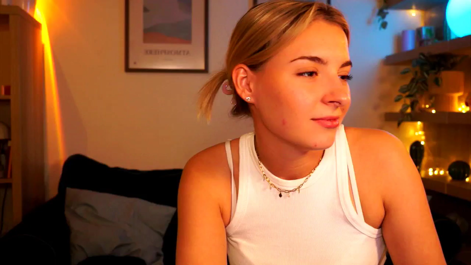 Gallery image thumbnail from Pixie_Pie's myfreecams stream on, 04/28/2026, 11:31 image 19 of 20