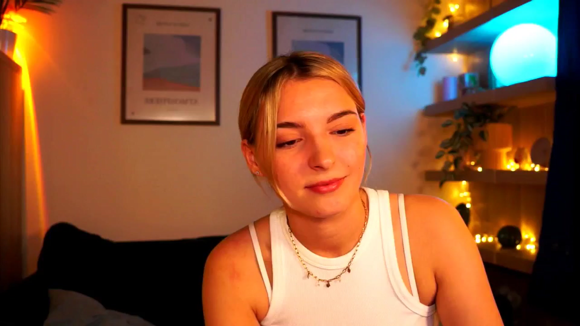 Gallery image thumbnail from Pixie_Pie's myfreecams stream on, 04/28/2026, 14:09 image 9 of 20
