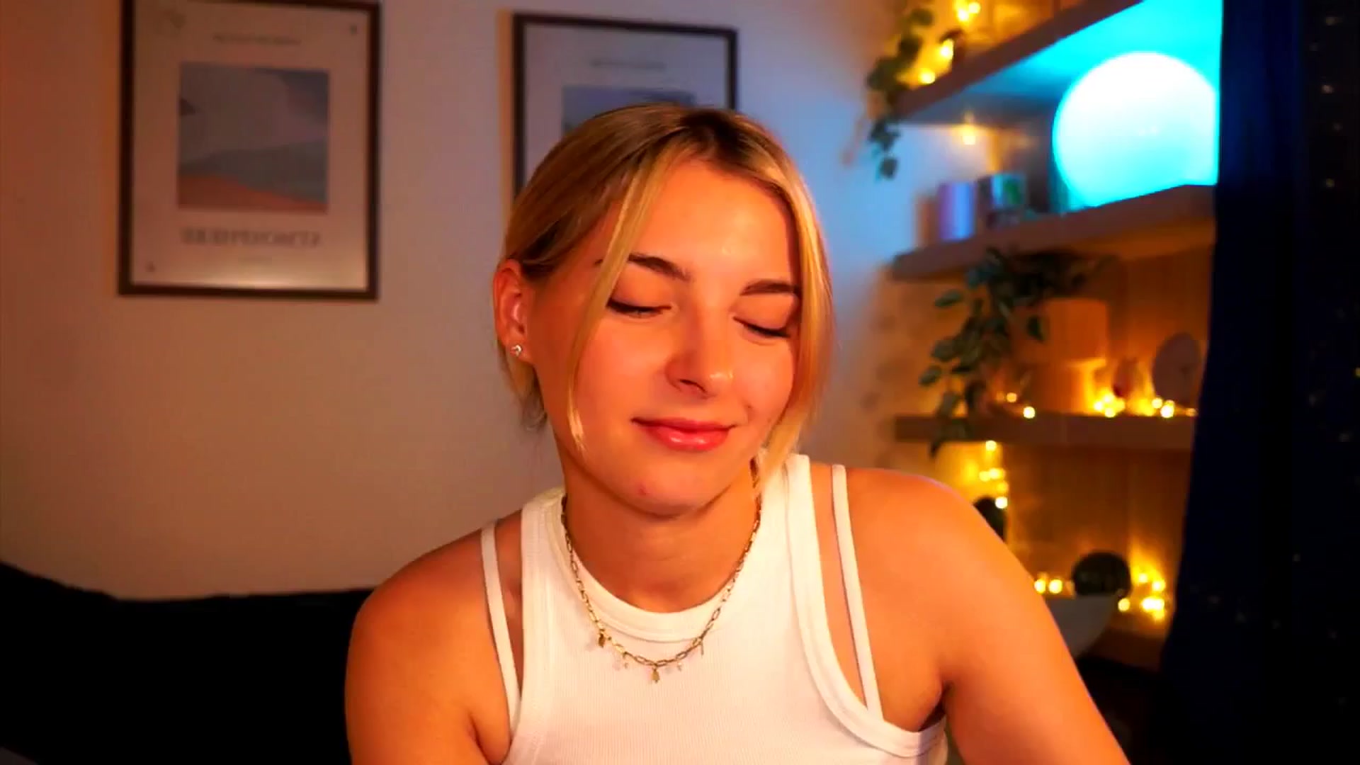 Gallery image thumbnail from Pixie_Pie's myfreecams stream on, 04/28/2026, 14:09 image 14 of 20