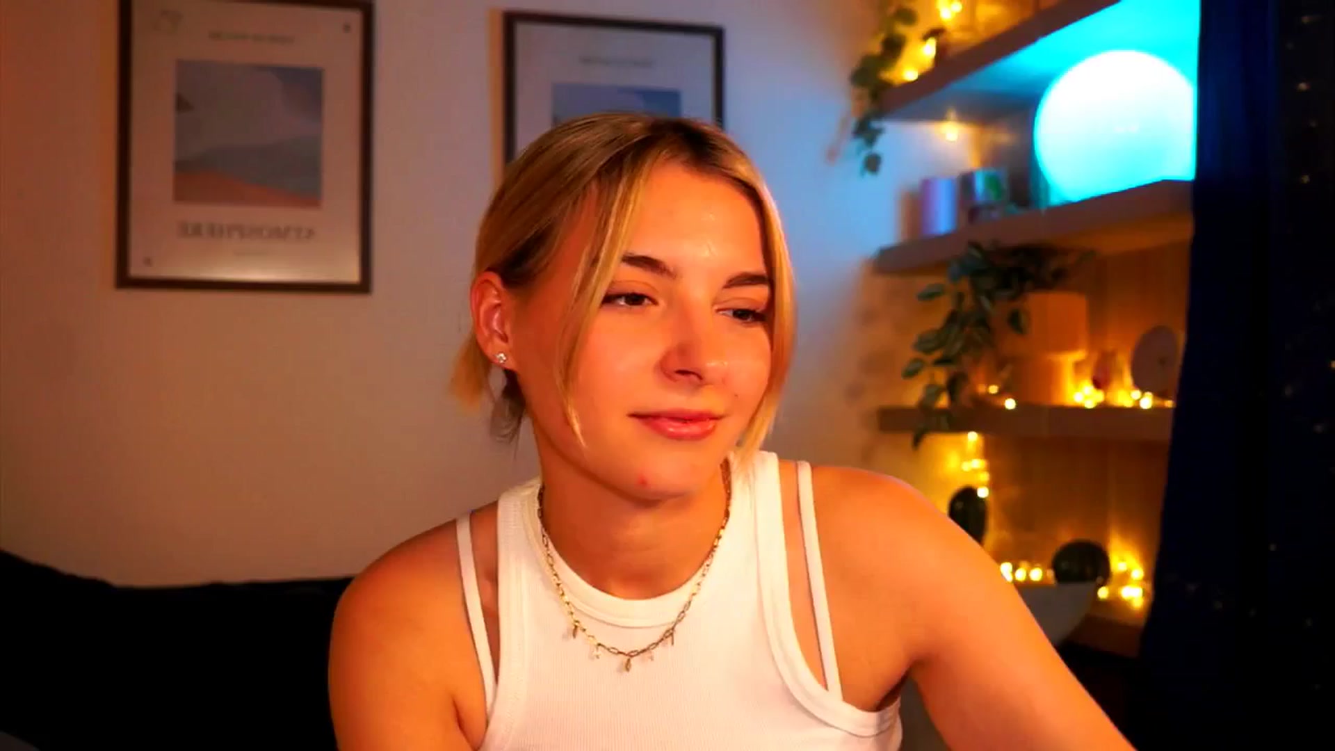 Gallery image thumbnail from Pixie_Pie's myfreecams stream on, 04/28/2026, 14:09 image 15 of 20