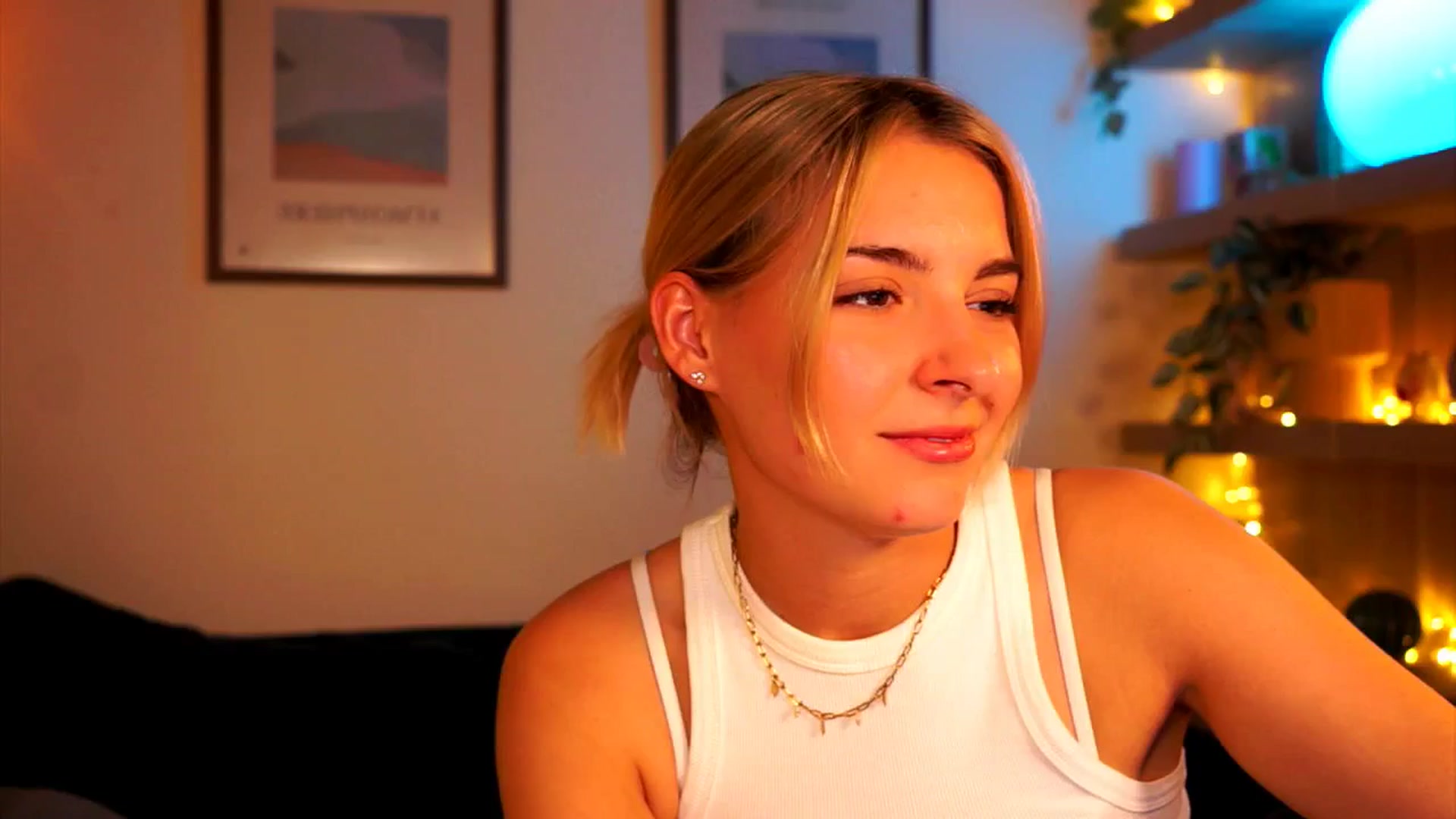 Gallery image thumbnail from Pixie_Pie's myfreecams stream on, 04/28/2026, 14:09 image 12 of 20