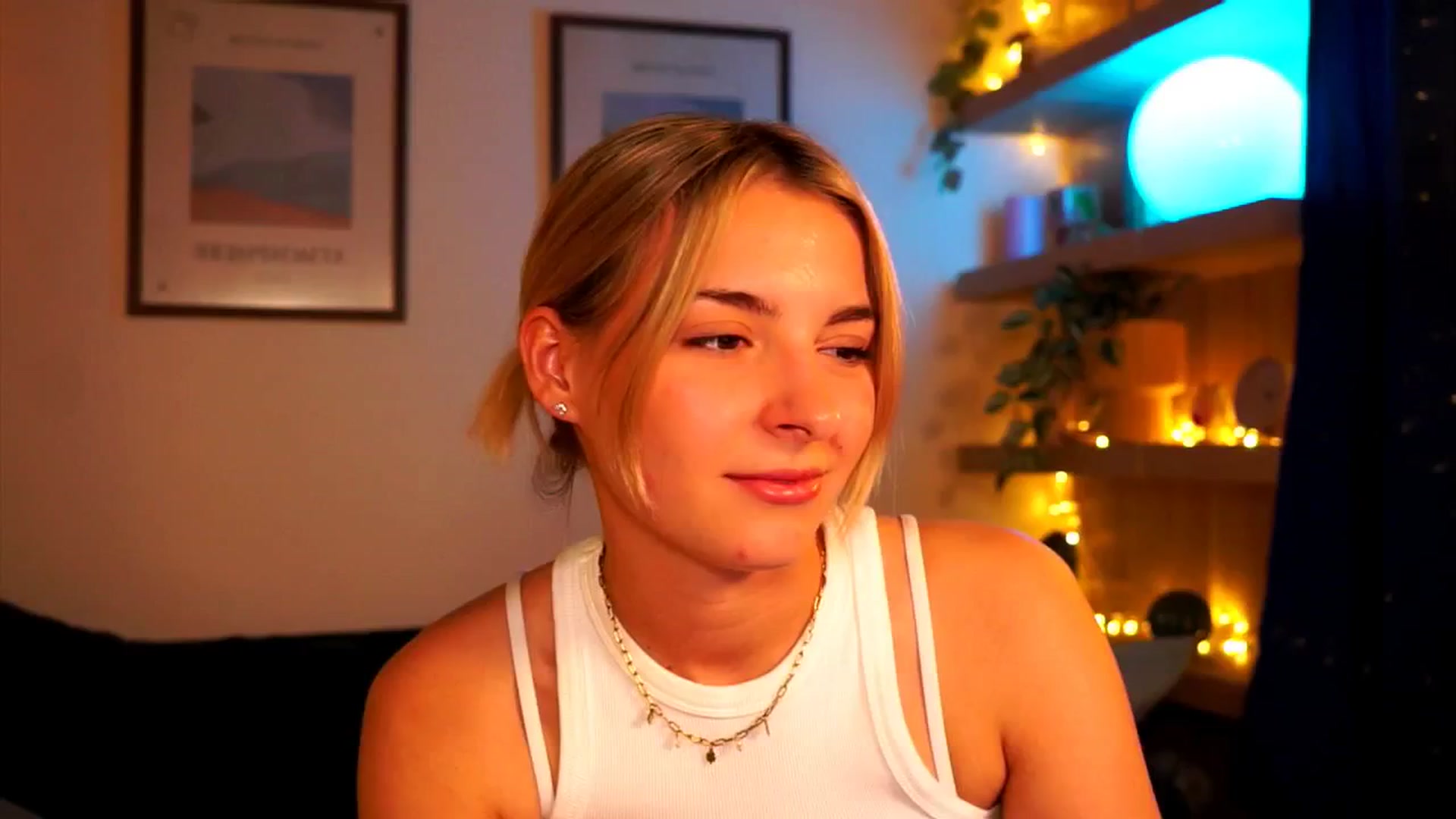 Gallery image thumbnail from Pixie_Pie's myfreecams stream on, 04/28/2026, 14:09 image 16 of 20