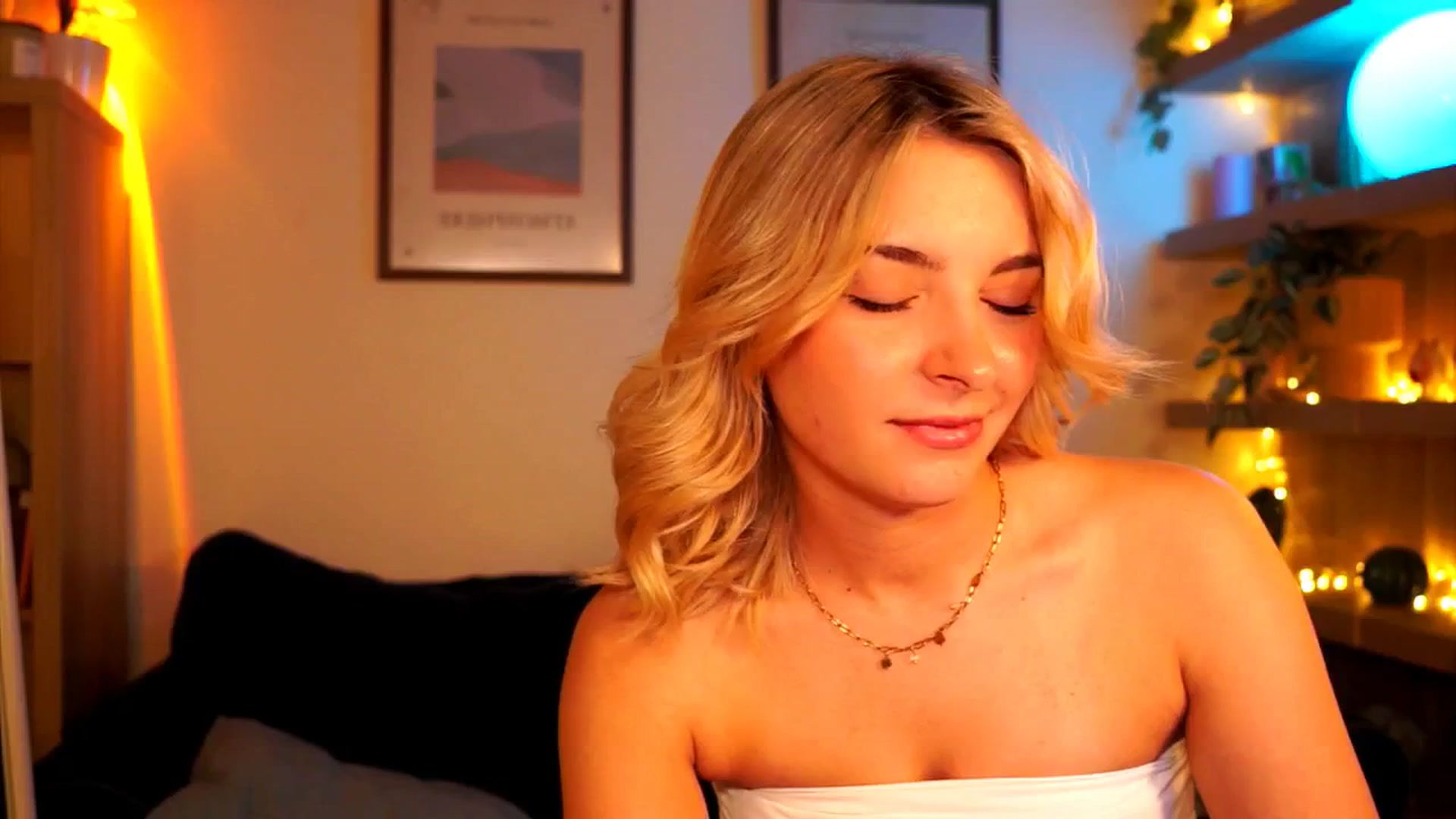 Gallery image thumbnail from Pixie_Pie's myfreecams stream on, 04/29/2026, 11:46 image 8 of 20
