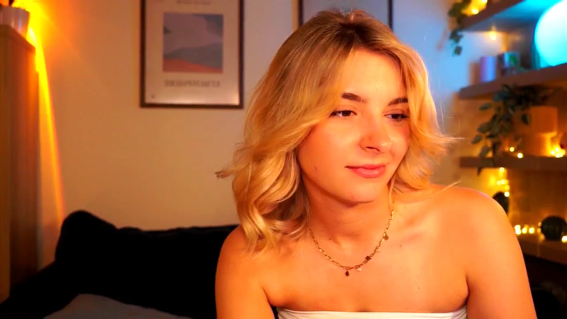 Gallery image thumbnail from Pixie_Pie's myfreecams stream on, 04/29/2026, 13:41 image 8 of 20