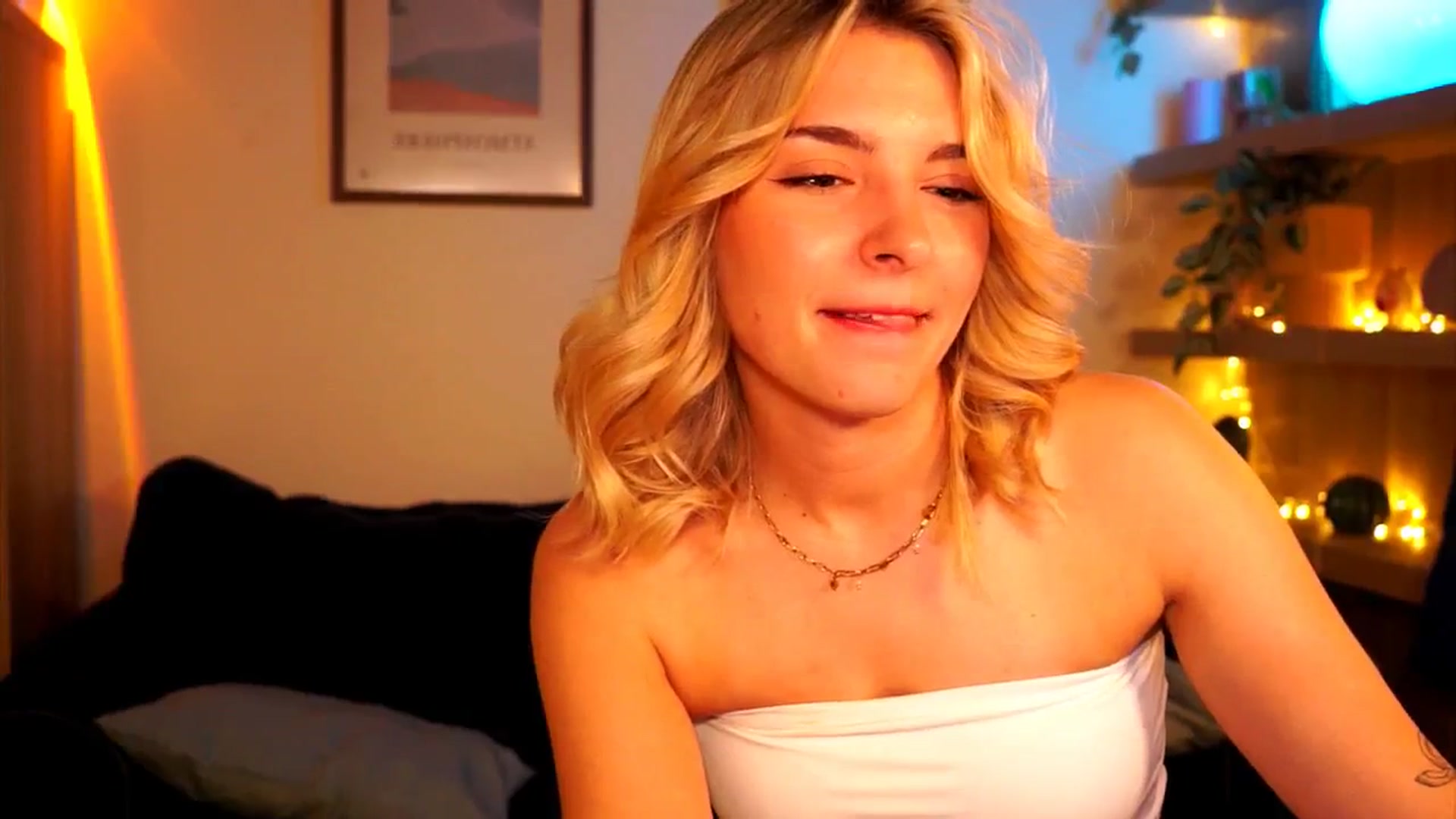 Gallery image thumbnail from Pixie_Pie's myfreecams stream on, 04/29/2026, 13:41 image 18 of 20
