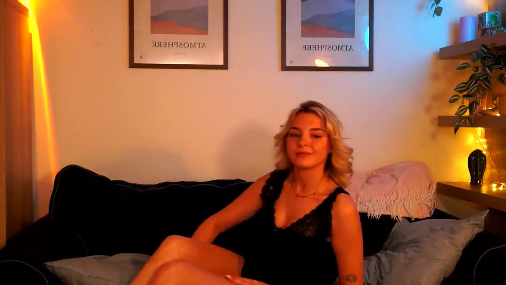 Gallery image thumbnail from Pixie_Pie's myfreecams stream on, 04/29/2026, 14:59 image 13 of 20