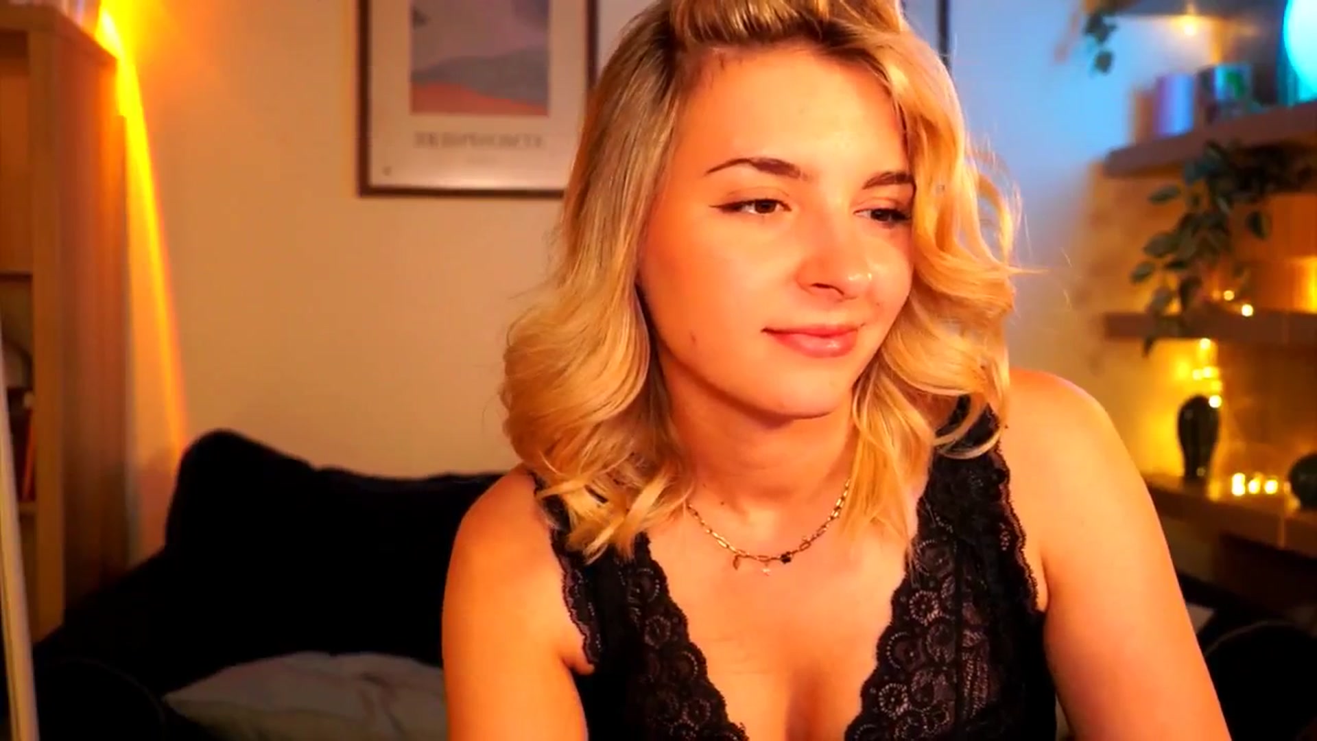 Gallery image thumbnail from Pixie_Pie's myfreecams stream on, 04/29/2026, 15:35 image 18 of 20