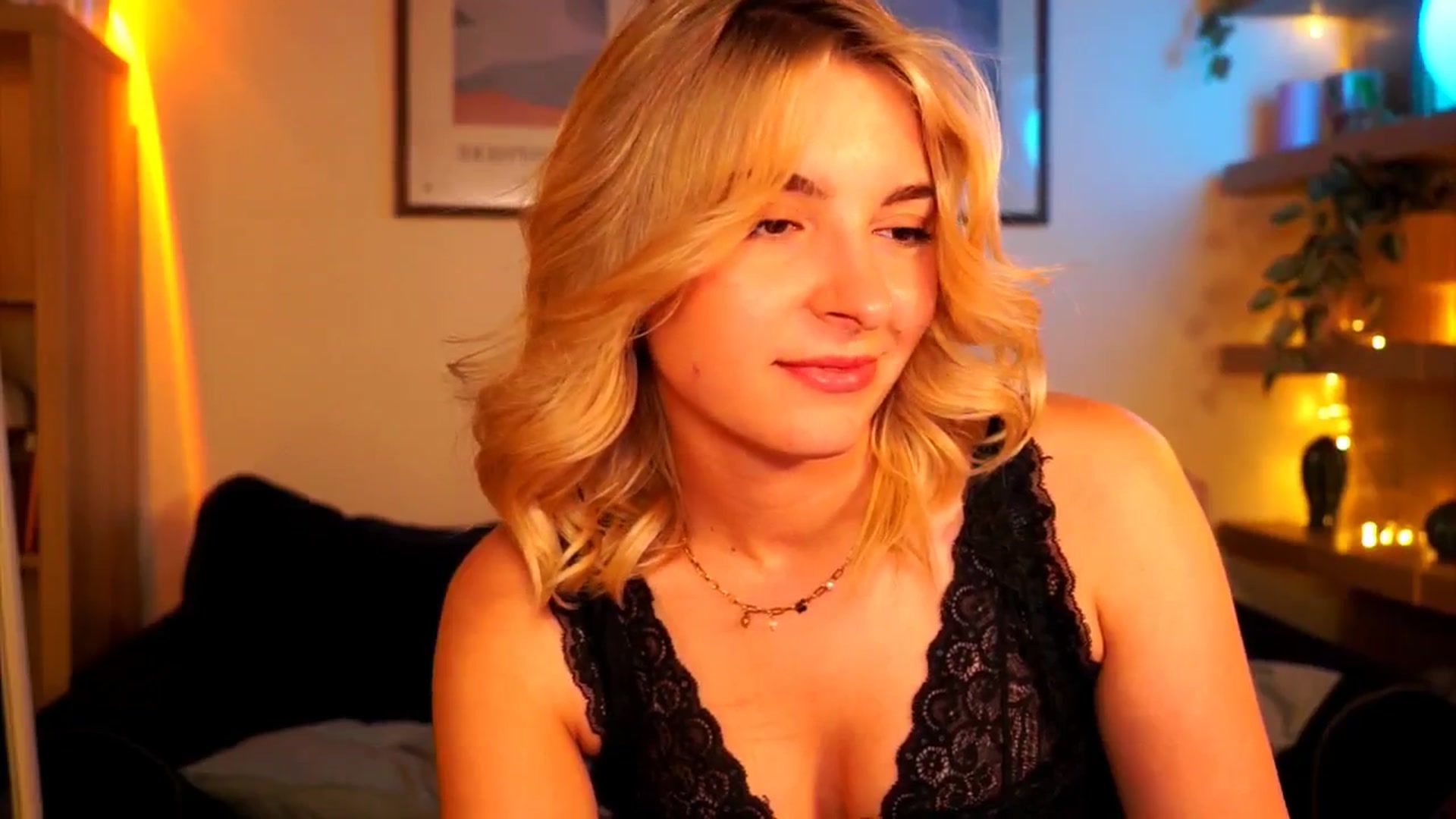 Gallery image thumbnail from Pixie_Pie's myfreecams stream on, 04/29/2026, 15:35 image 14 of 20