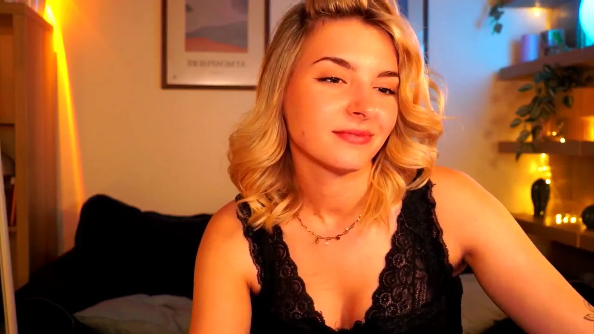 Gallery image thumbnail from Pixie_Pie's myfreecams stream on, 04/29/2026, 15:35 image 15 of 20