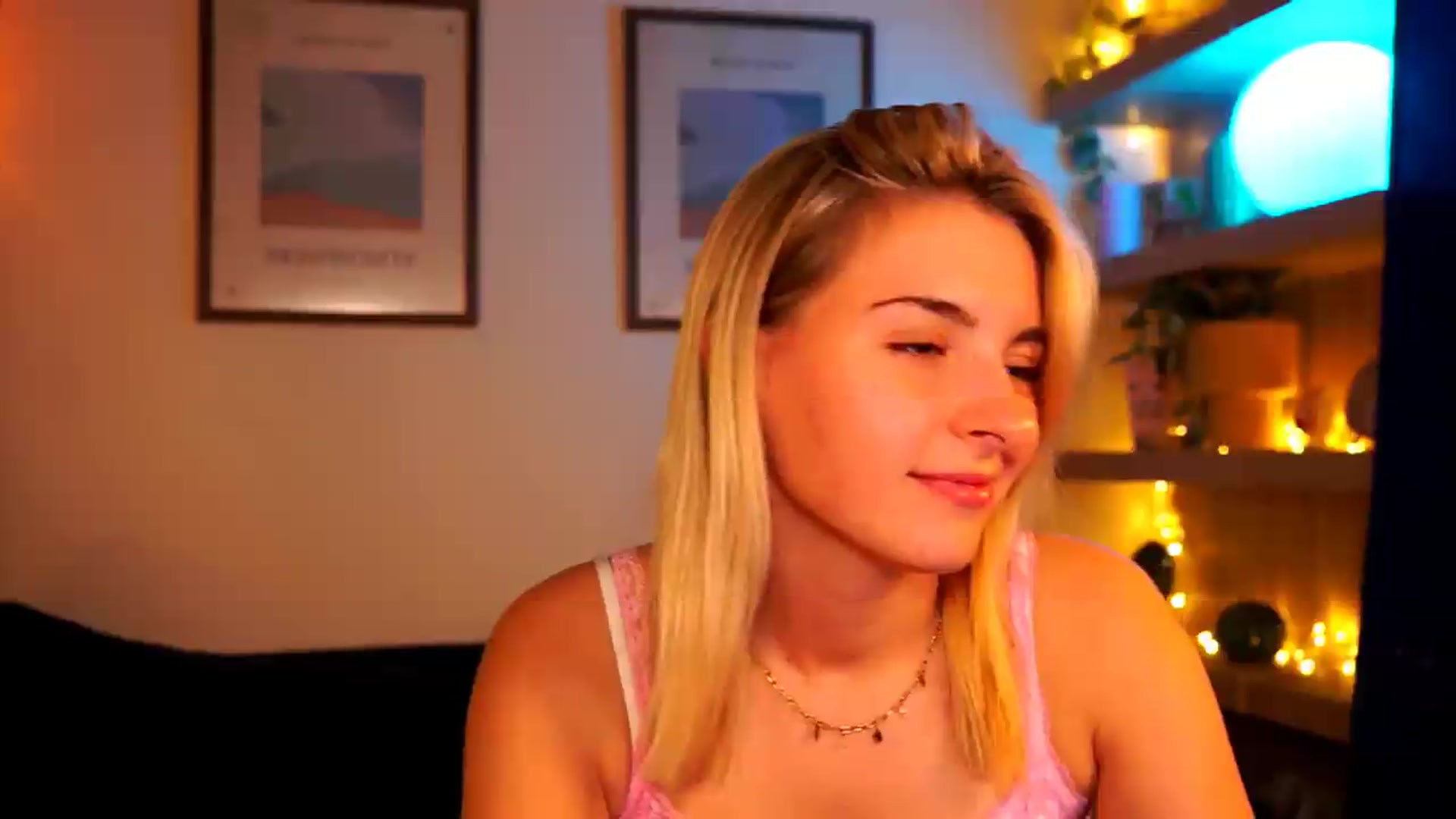 Gallery image thumbnail from Pixie_Pie's myfreecams stream on, 05/03/2026, 14:13 image 17 of 20