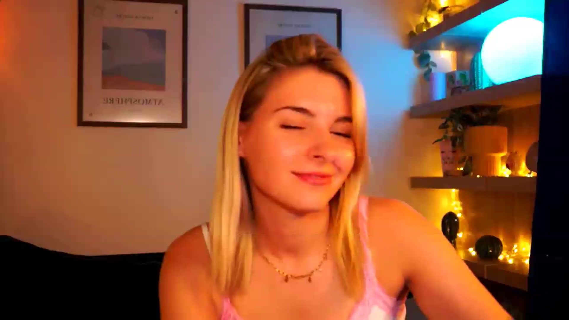 Gallery image thumbnail from Pixie_Pie's myfreecams stream on, 05/03/2026, 14:13 image 14 of 20