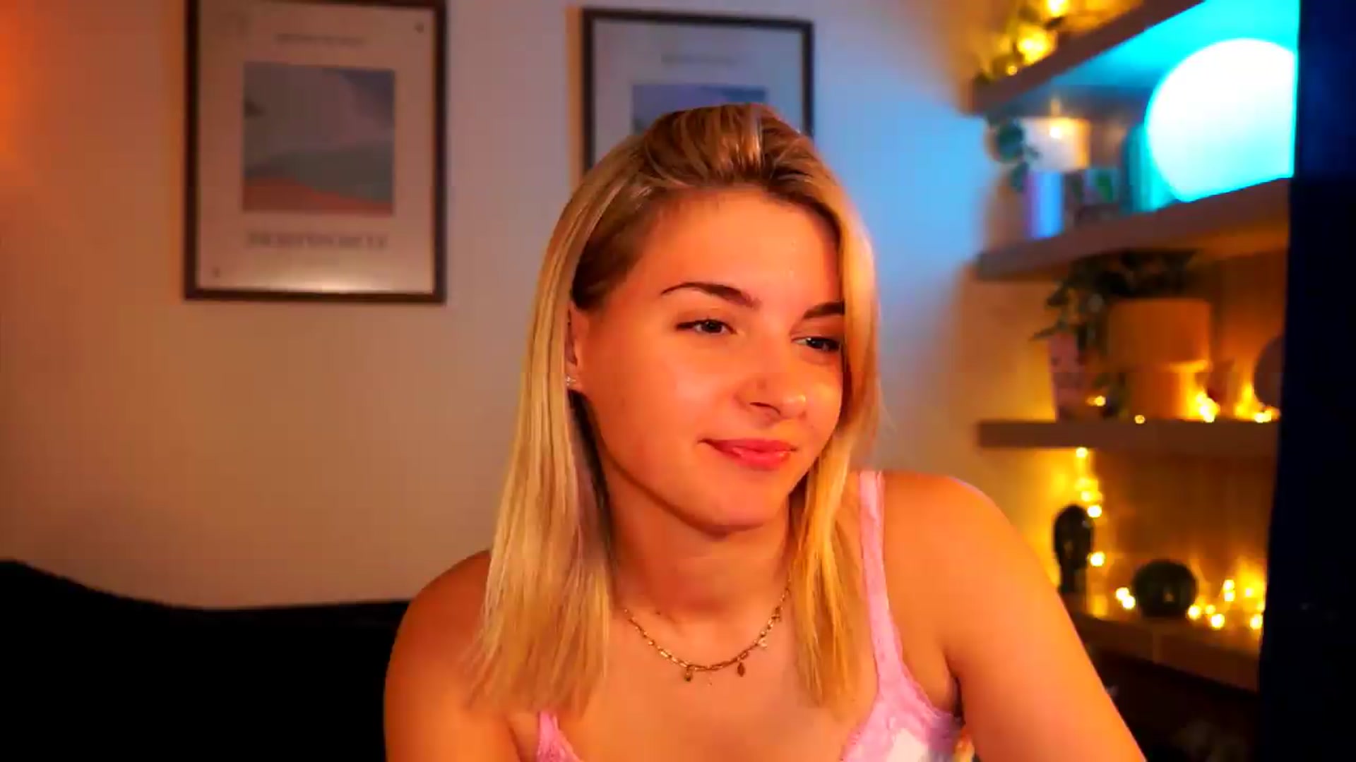 Gallery image thumbnail from Pixie_Pie's myfreecams stream on, 05/03/2026, 14:13 image 15 of 20